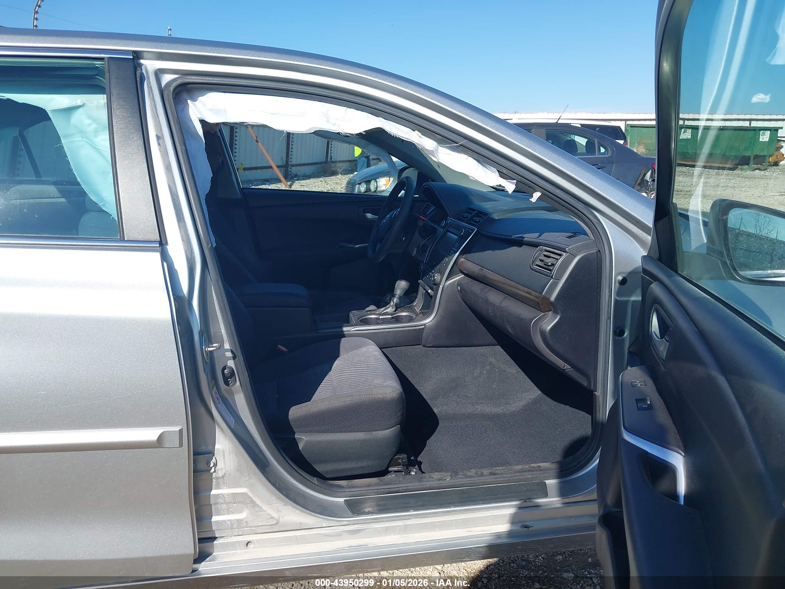 TOYOTA CAMRY image 5