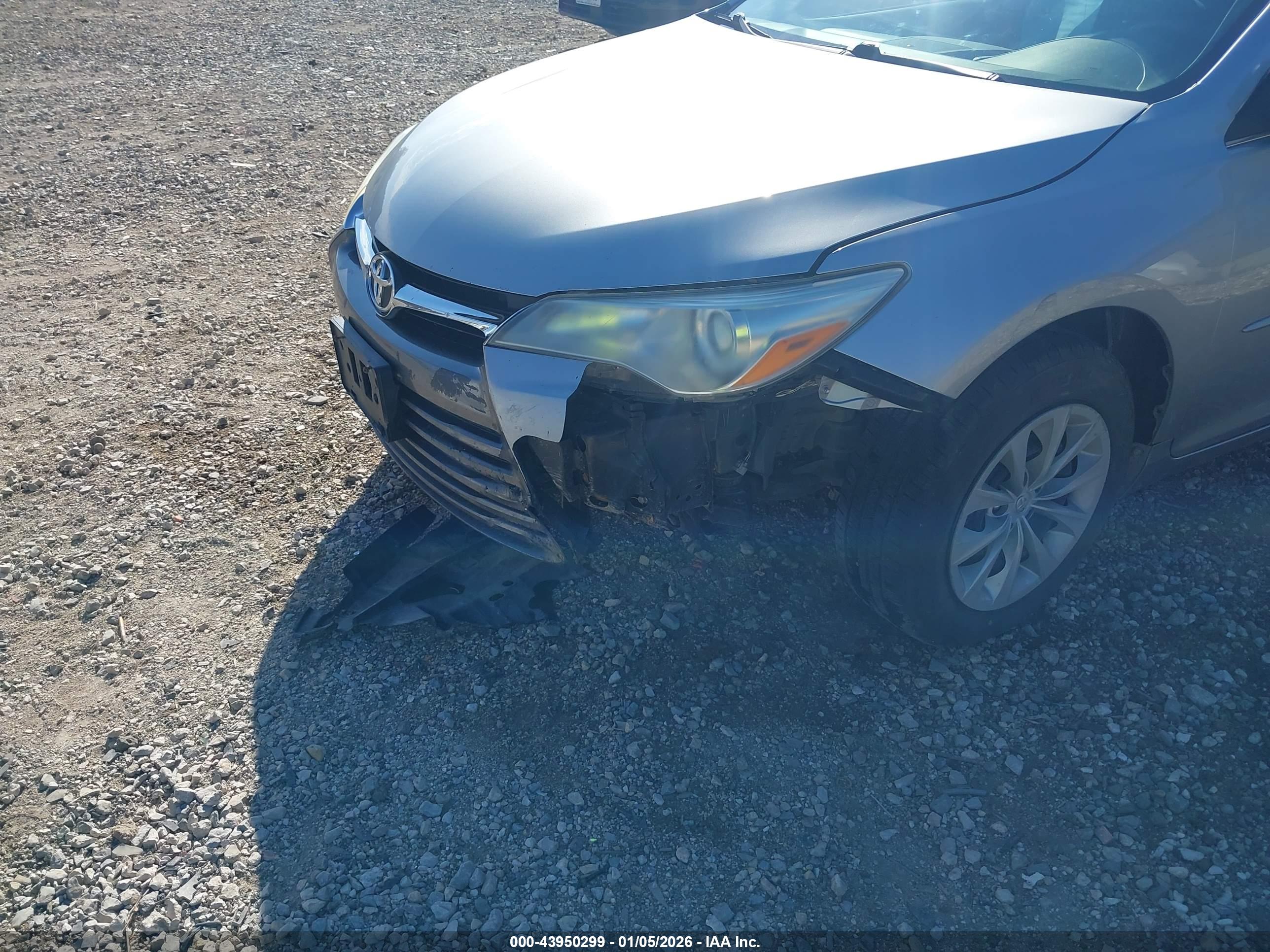 TOYOTA CAMRY image 6