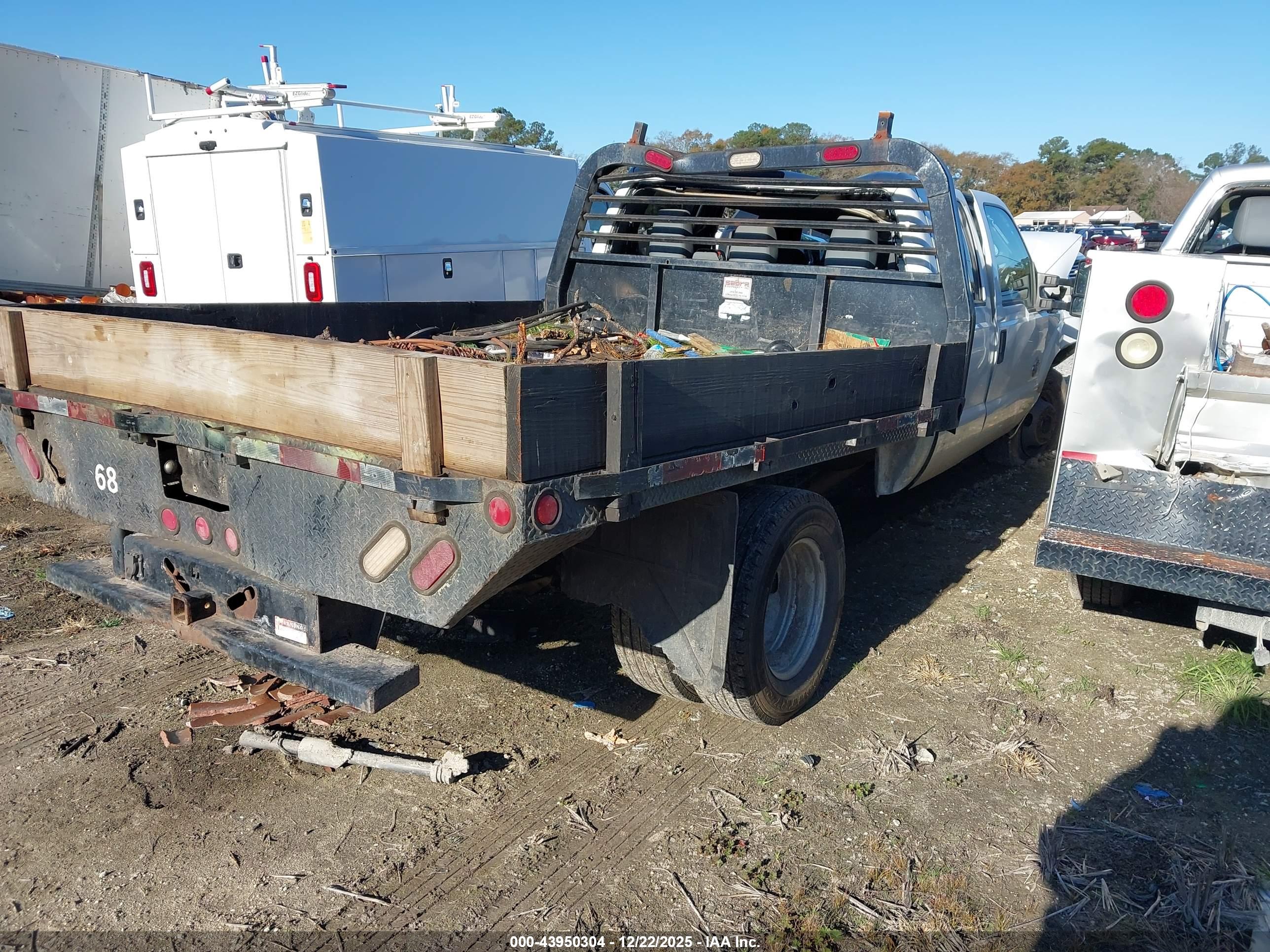 FORD F-350 image 4