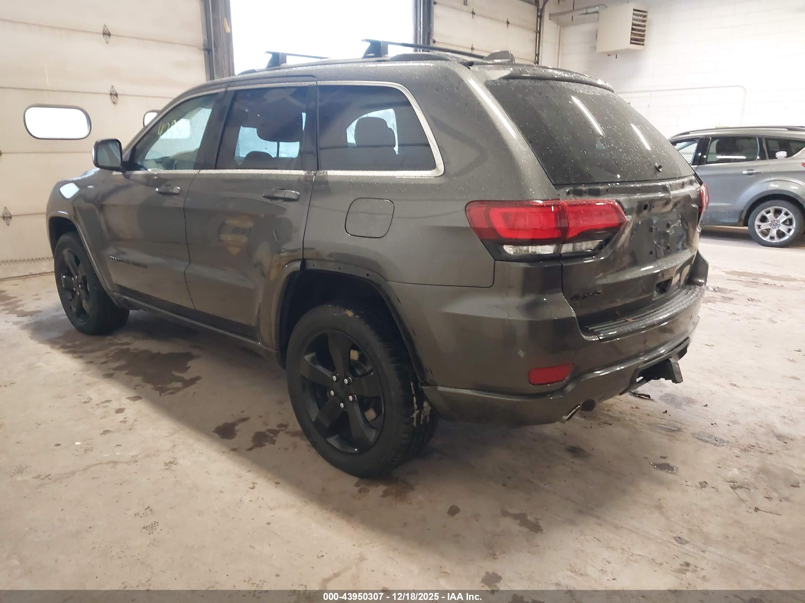 JEEP GRAND image 3