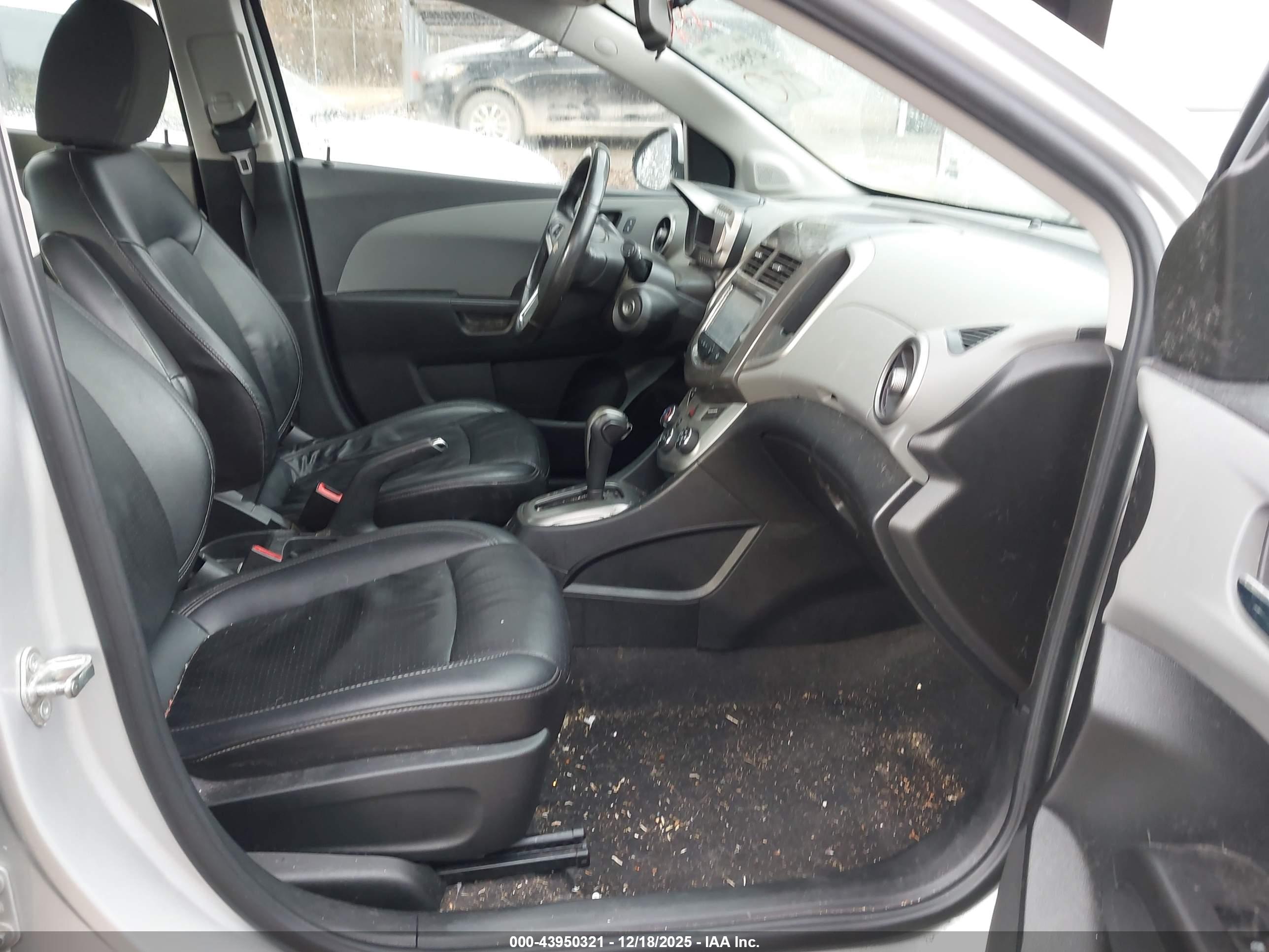 CHEVROLET SONIC image 5
