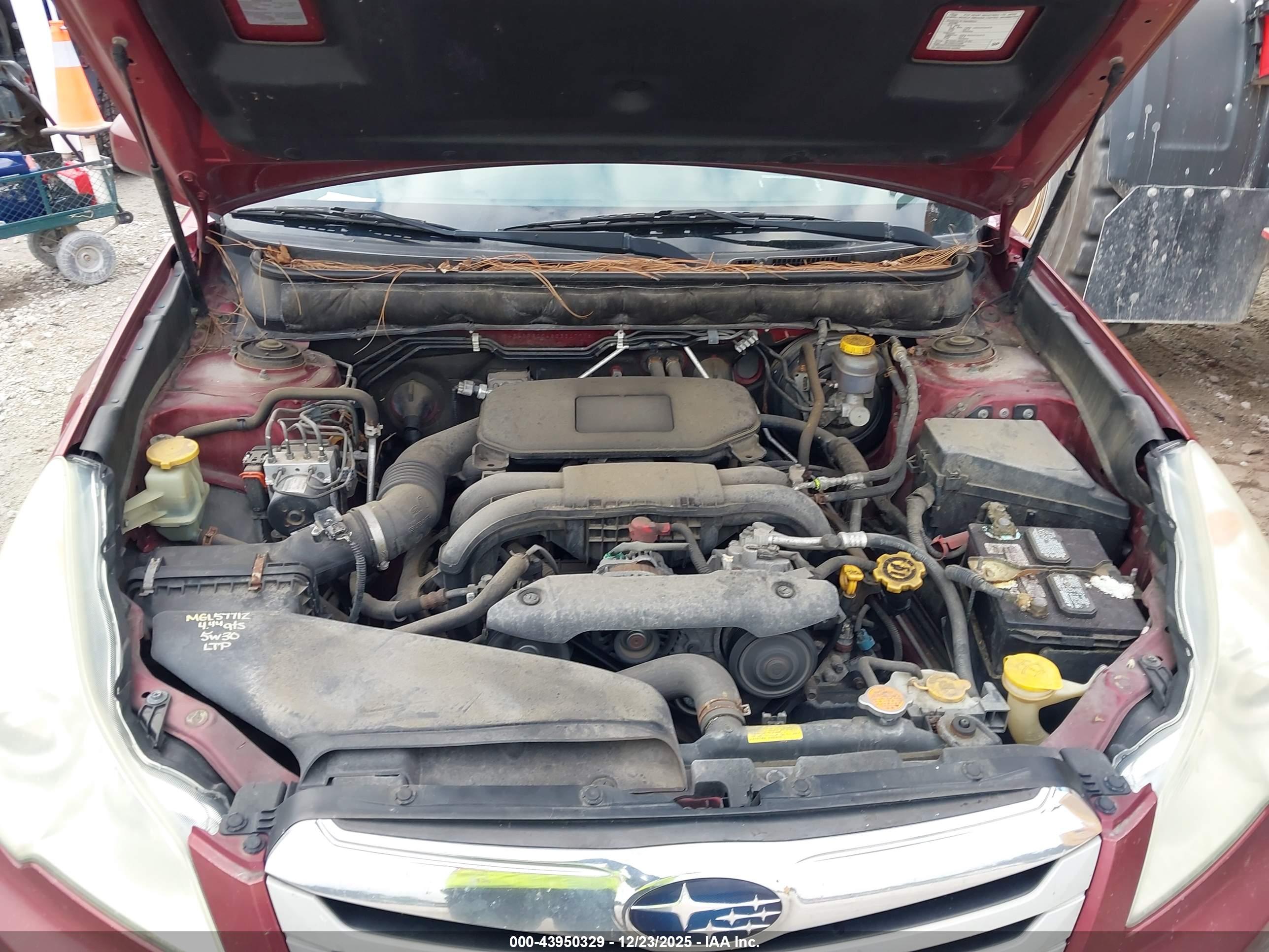 SUBARU OUTBACK image 10