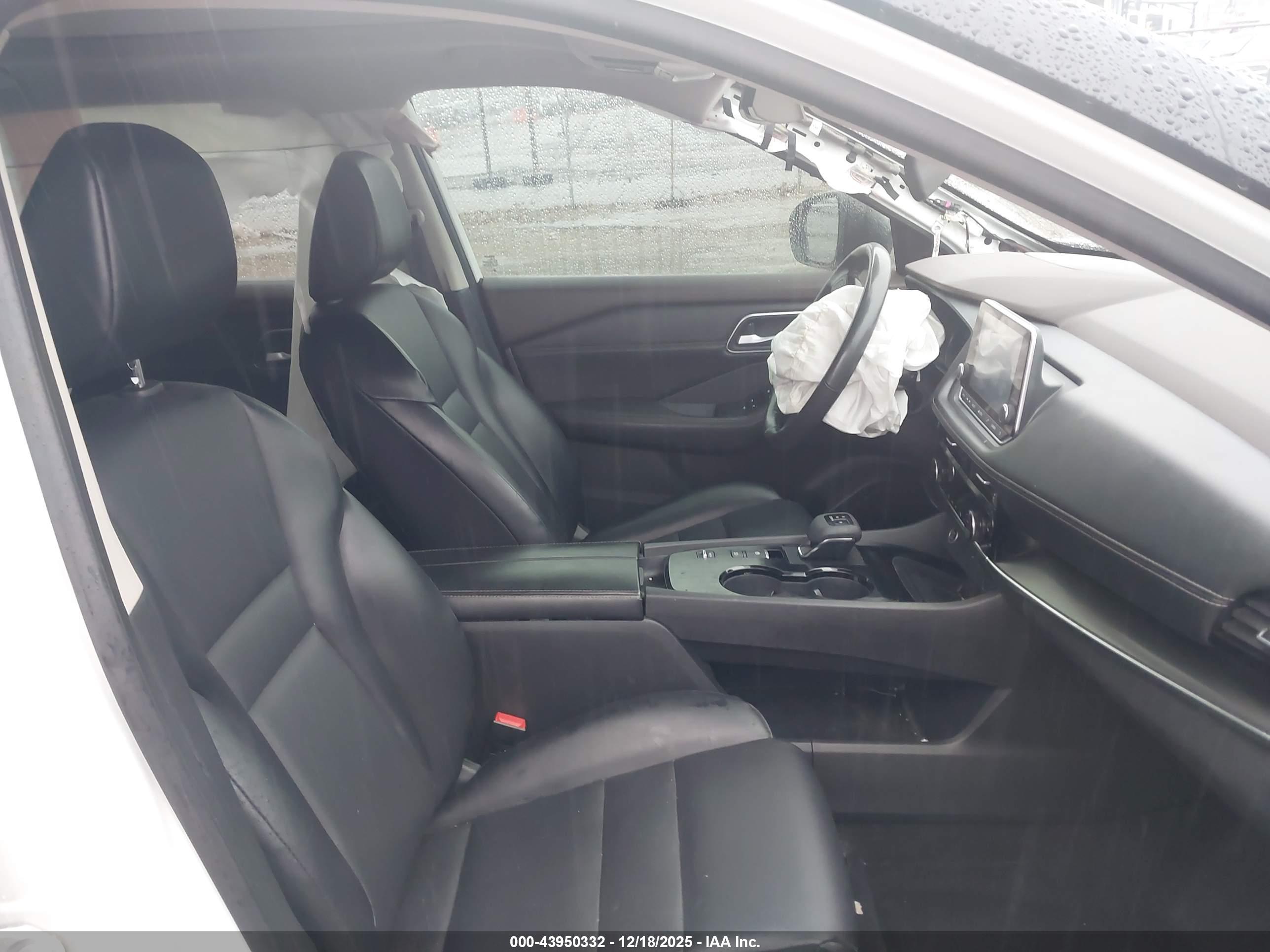 NISSAN ROGUE image 5