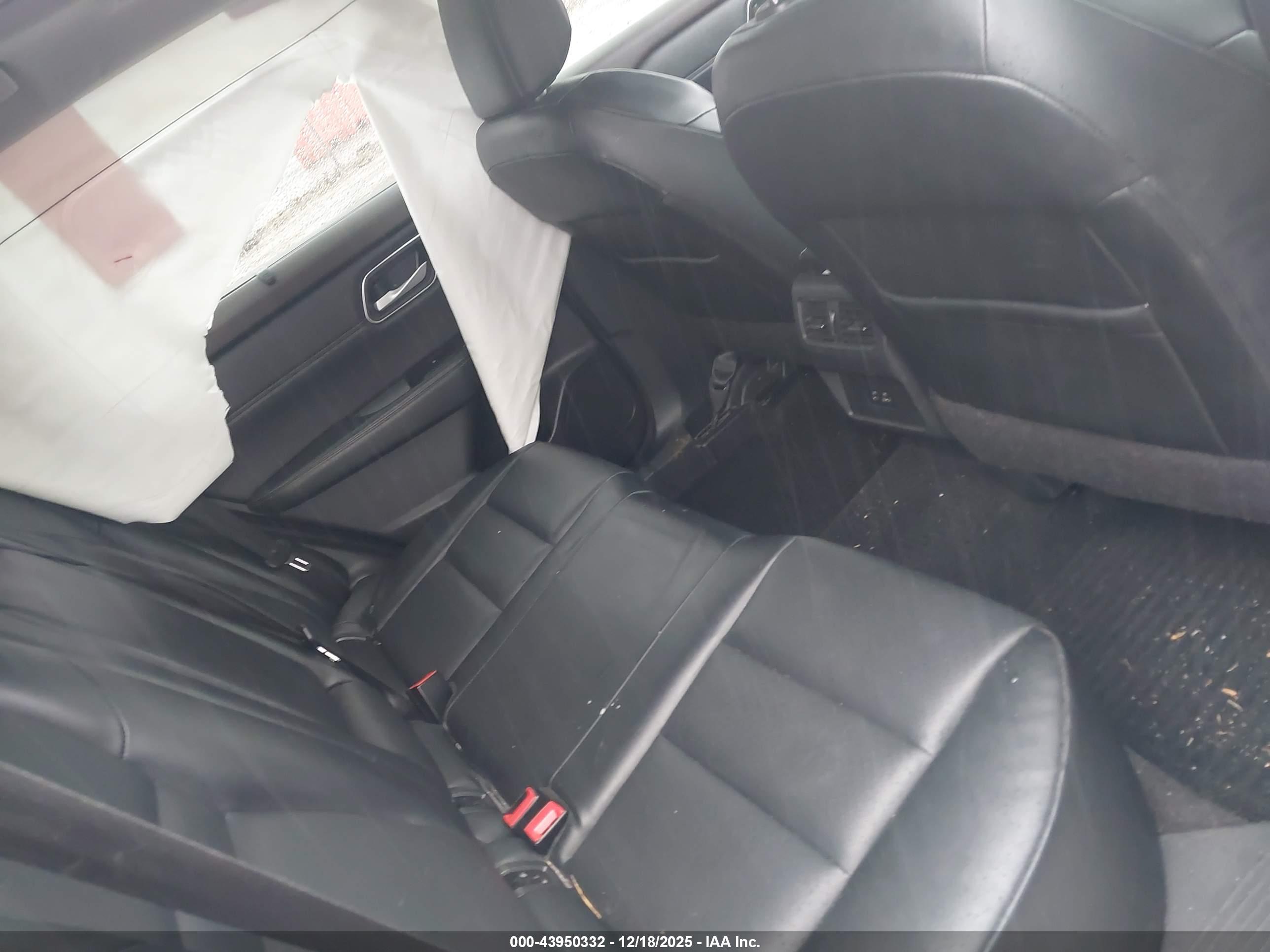 NISSAN ROGUE image 8