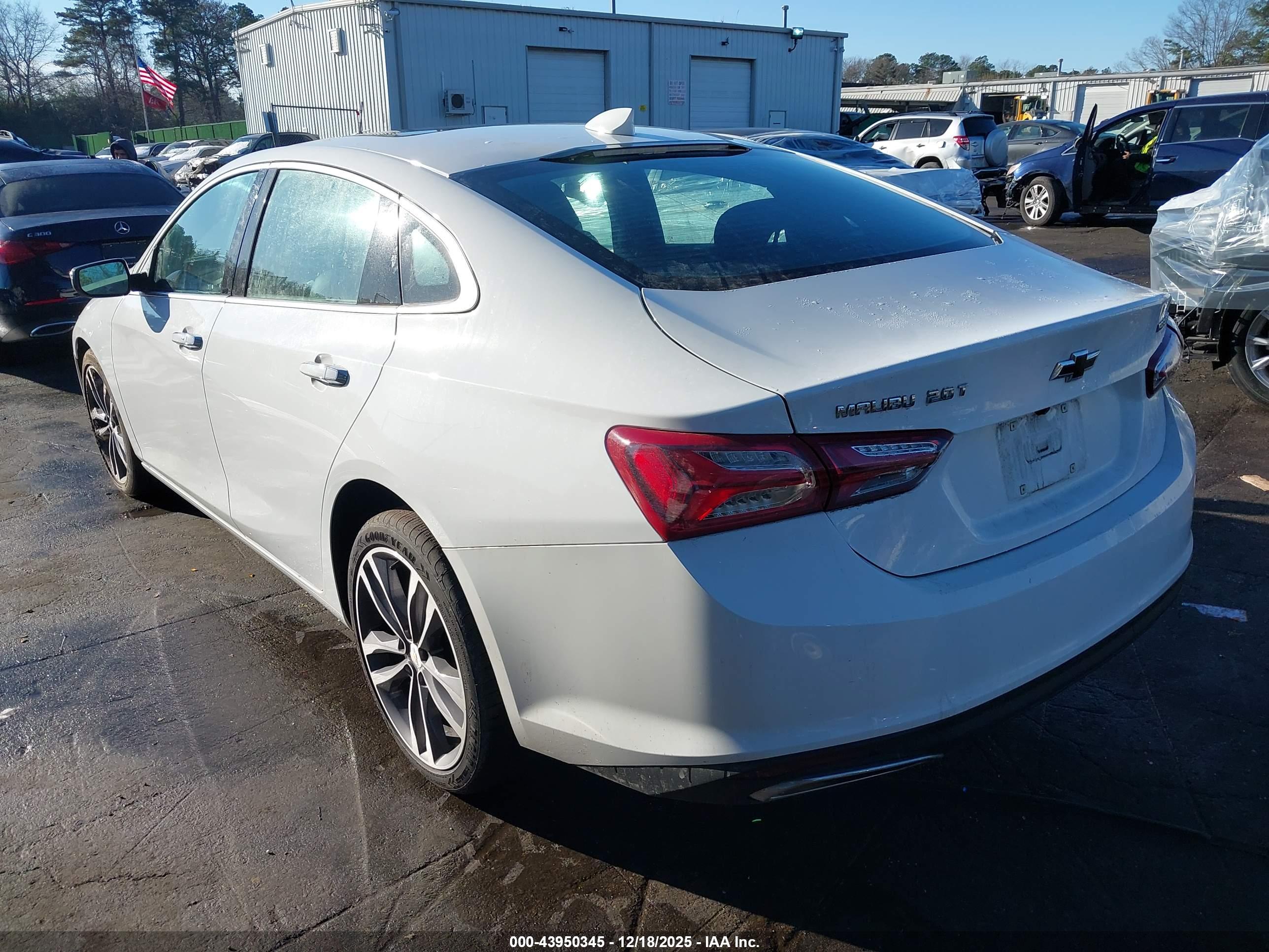 CHEVROLET MALIBU image 3