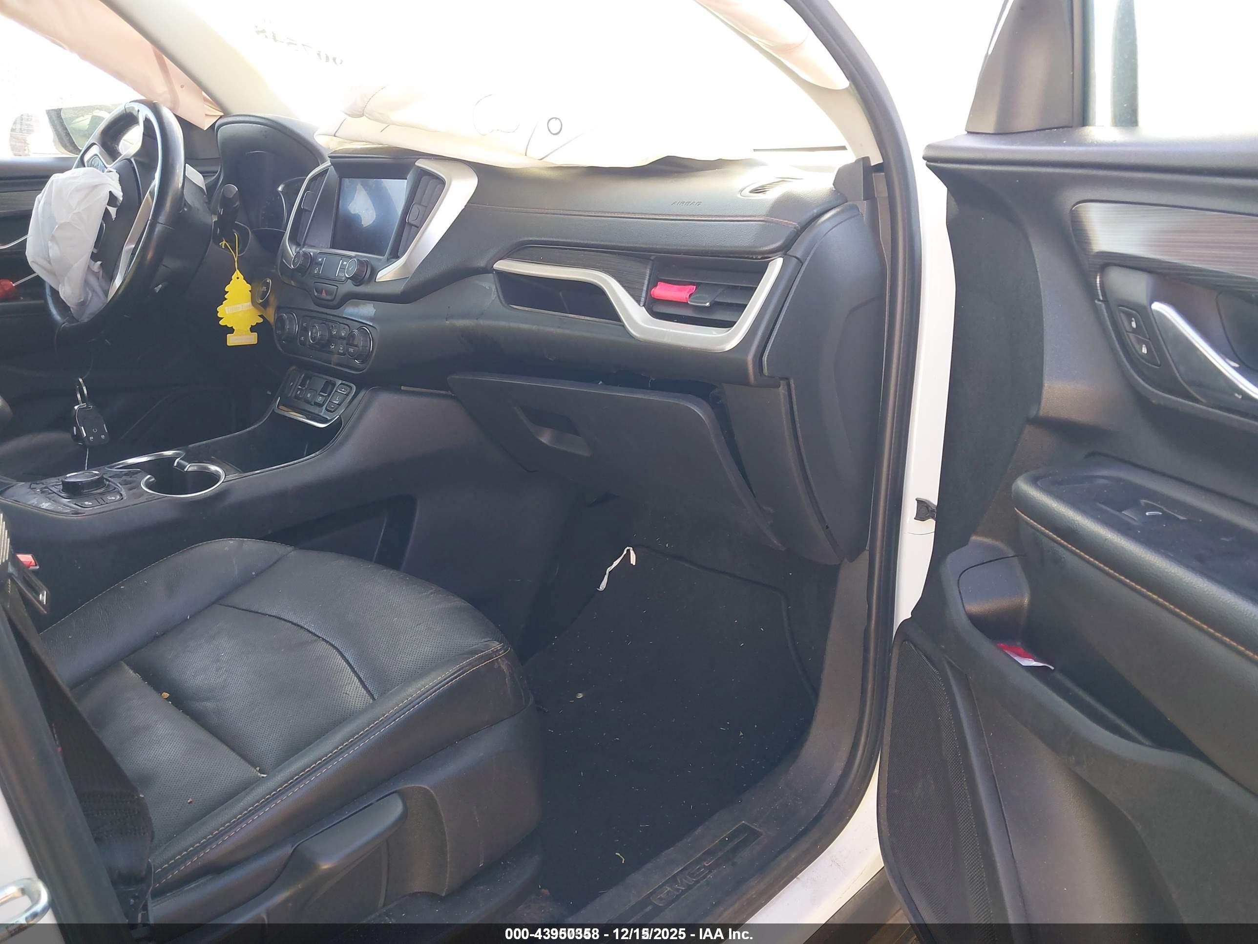 GMC TERRAIN image 5