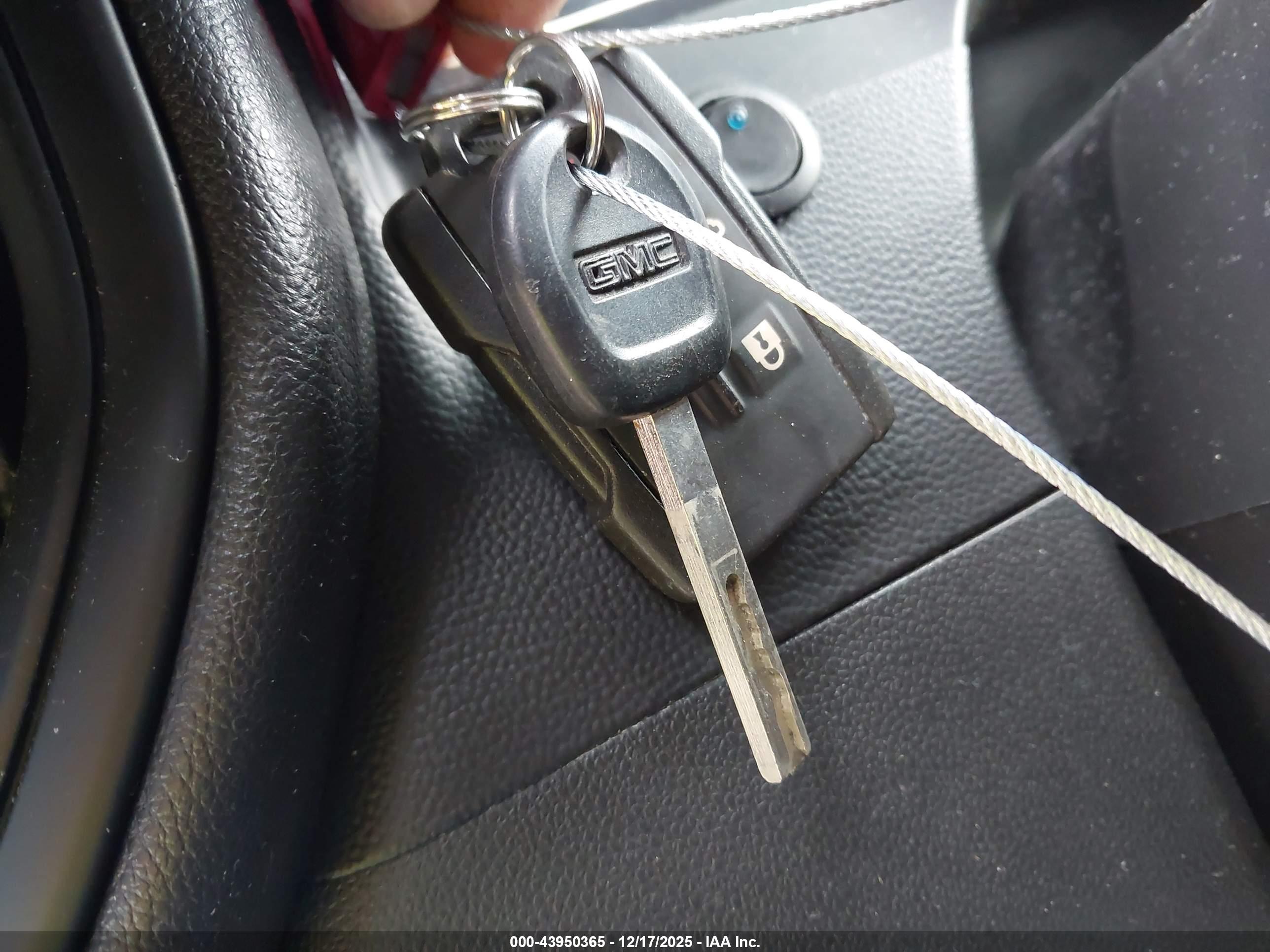 GMC SIERRA image 11