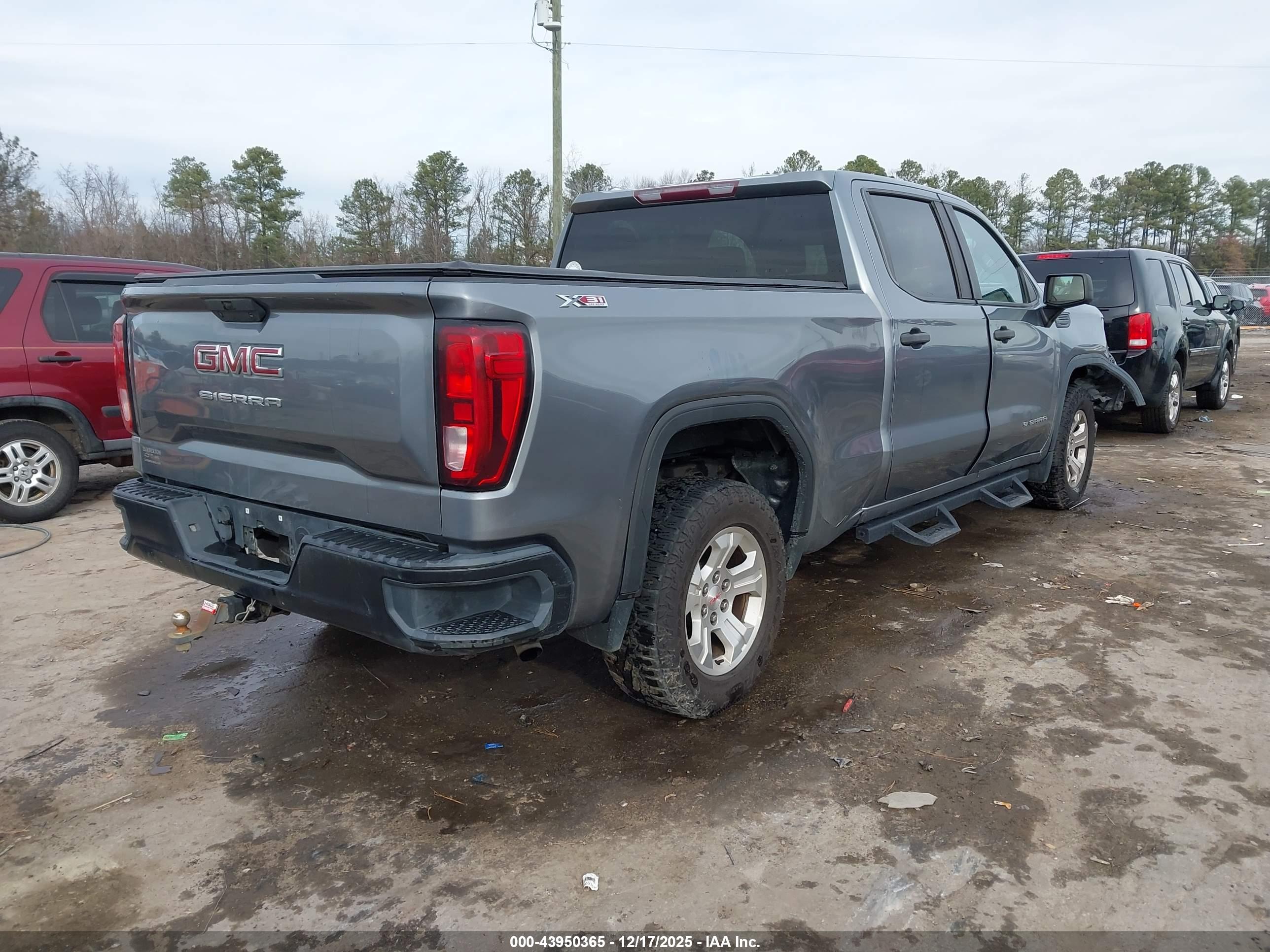 GMC SIERRA image 4