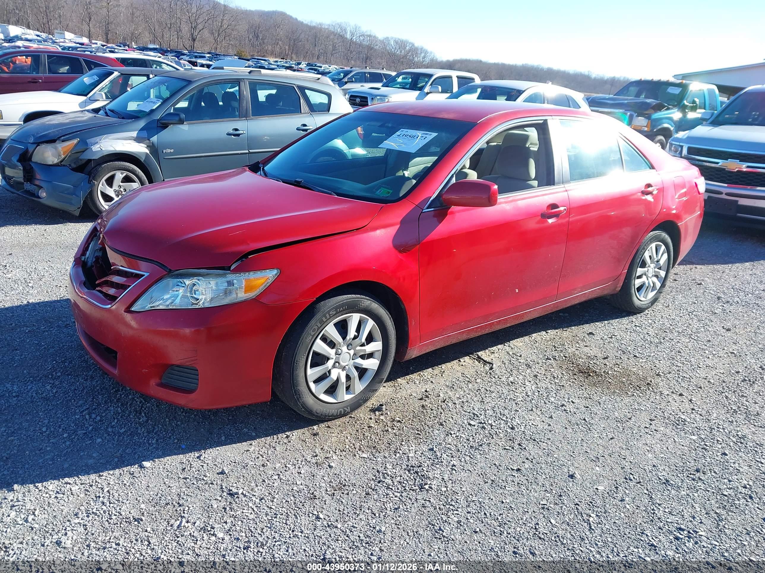 TOYOTA CAMRY image 2