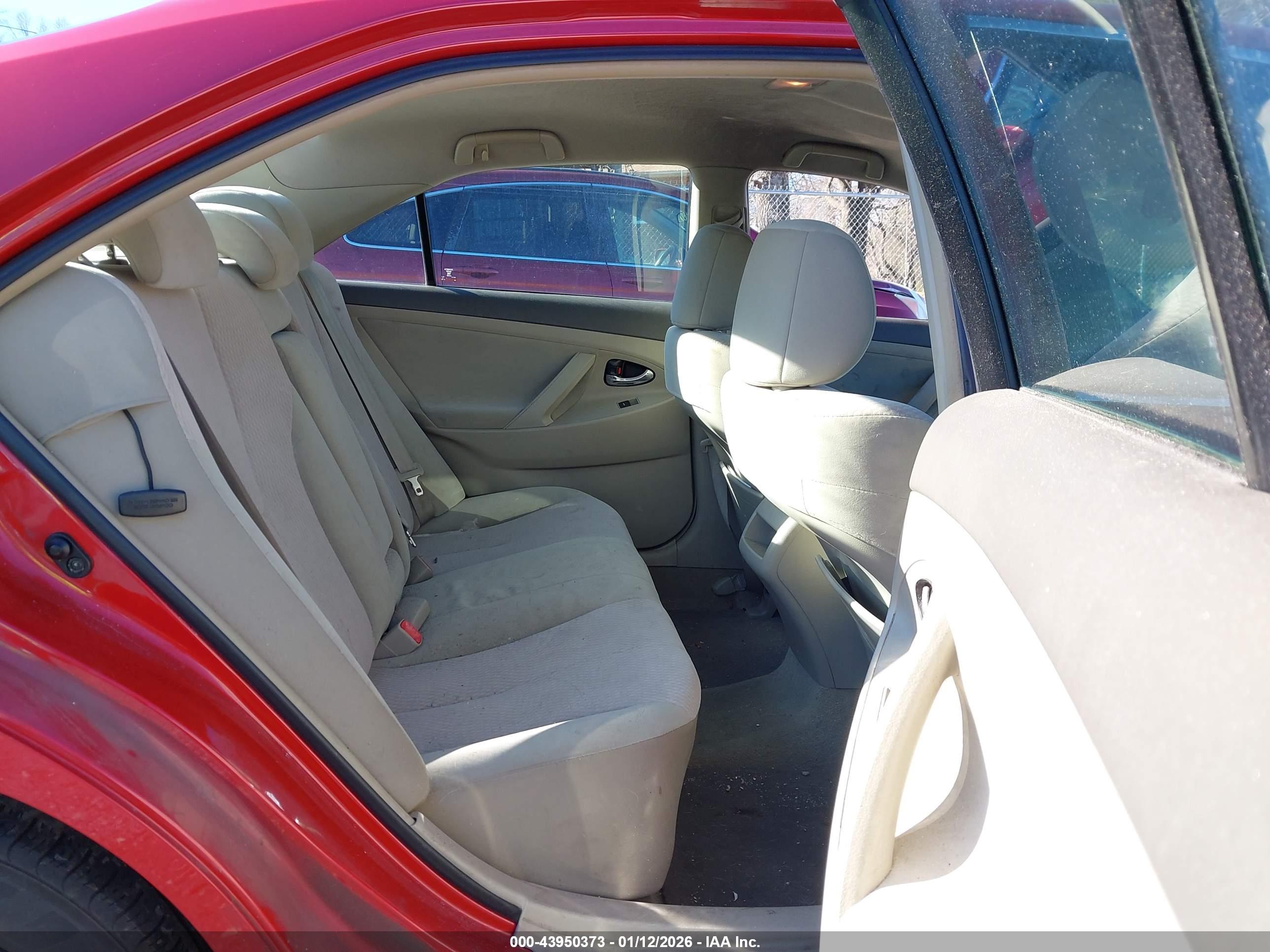 TOYOTA CAMRY image 8