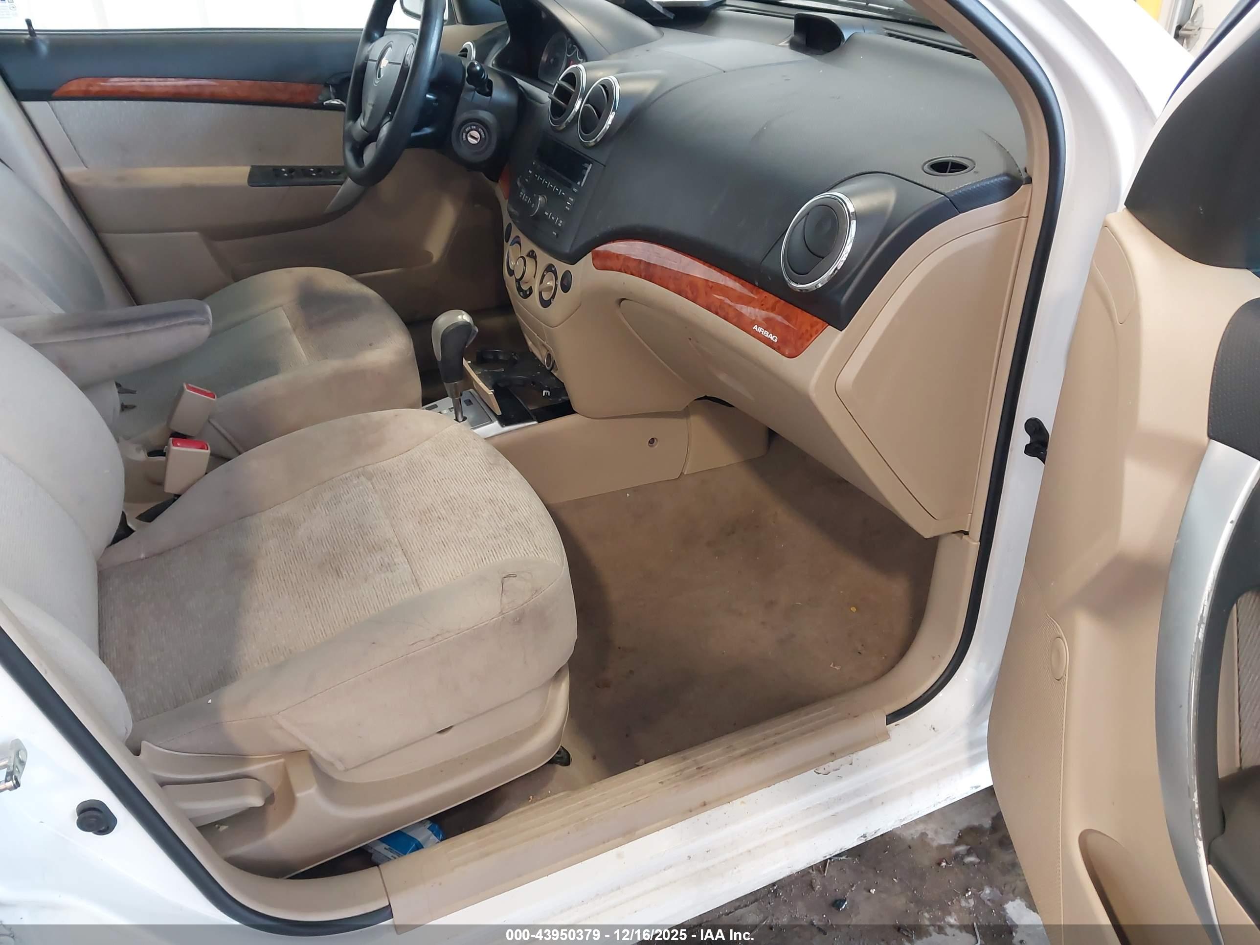 CHEVROLET AVEO image 5