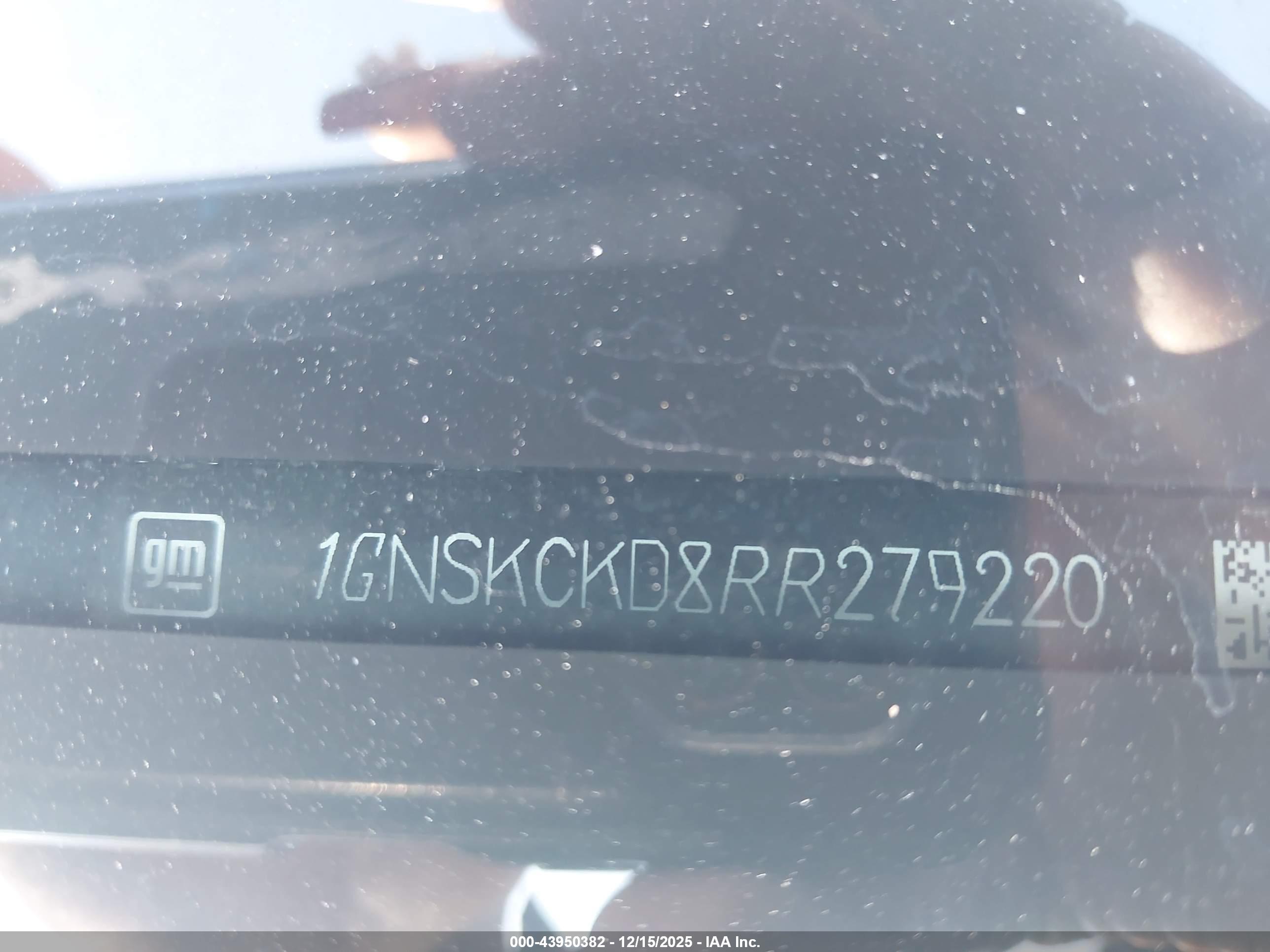 CHEVROLET SUBURBAN image 9