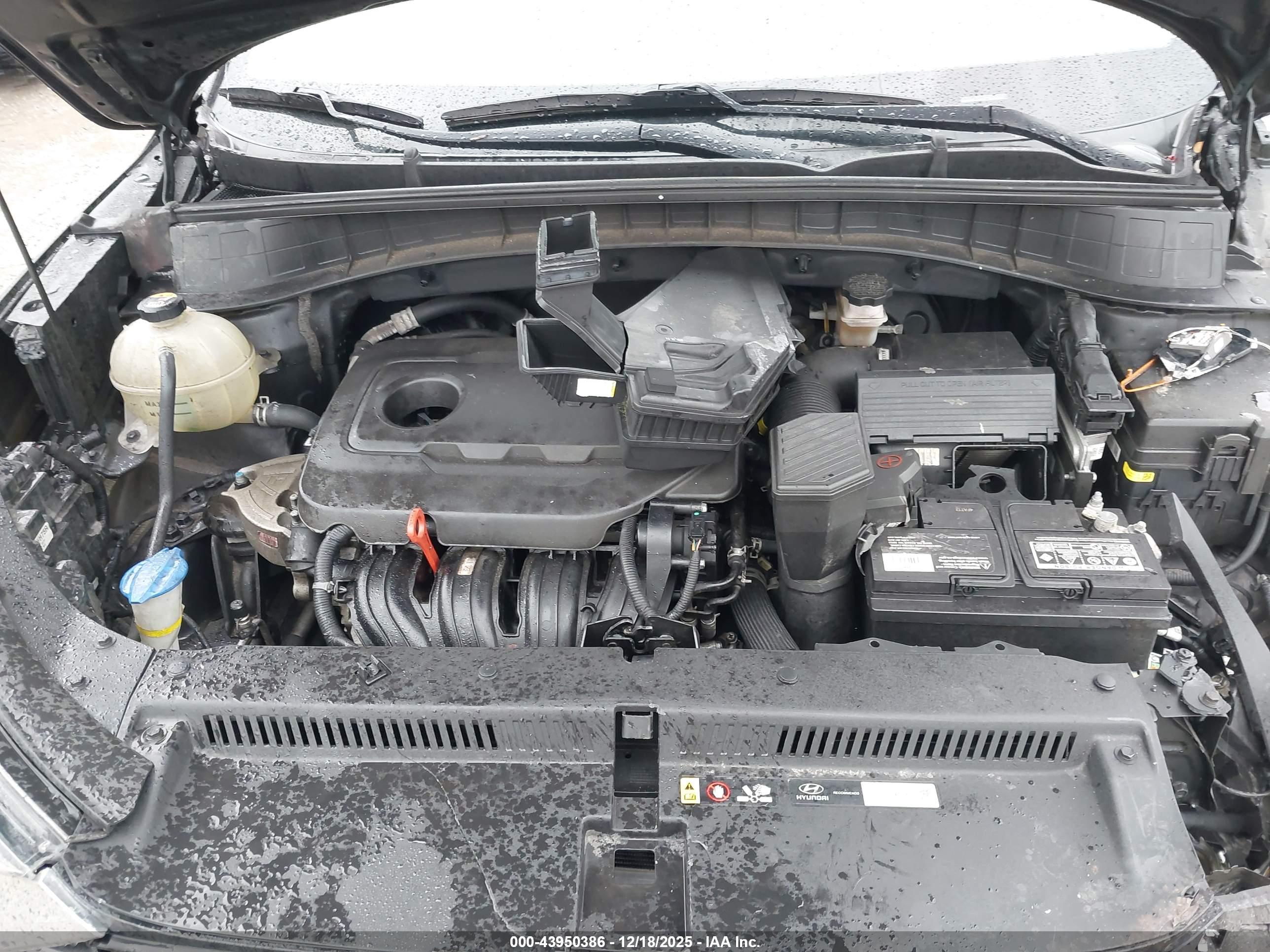 HYUNDAI TUCSON image 10