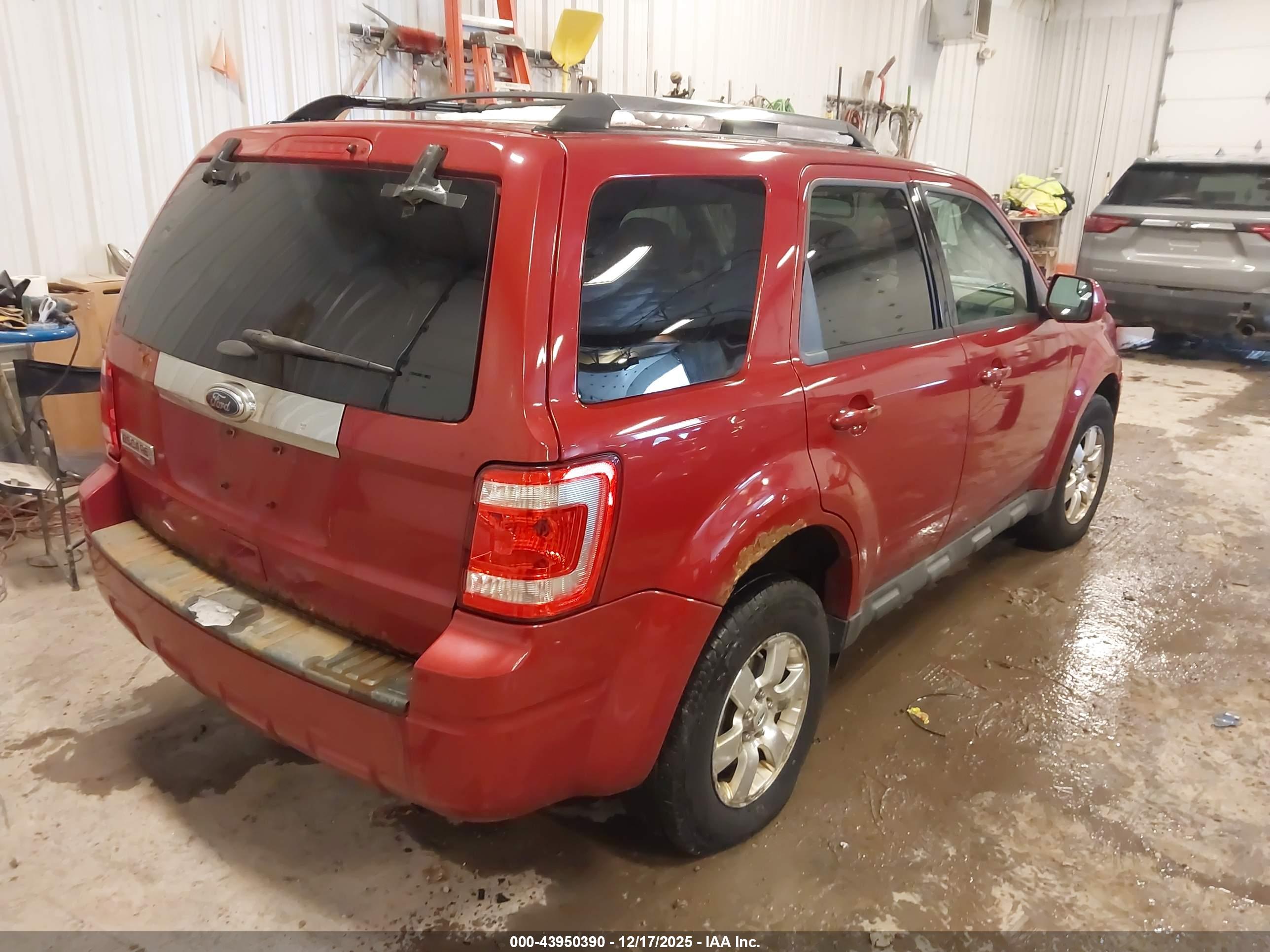 FORD ESCAPE image 4