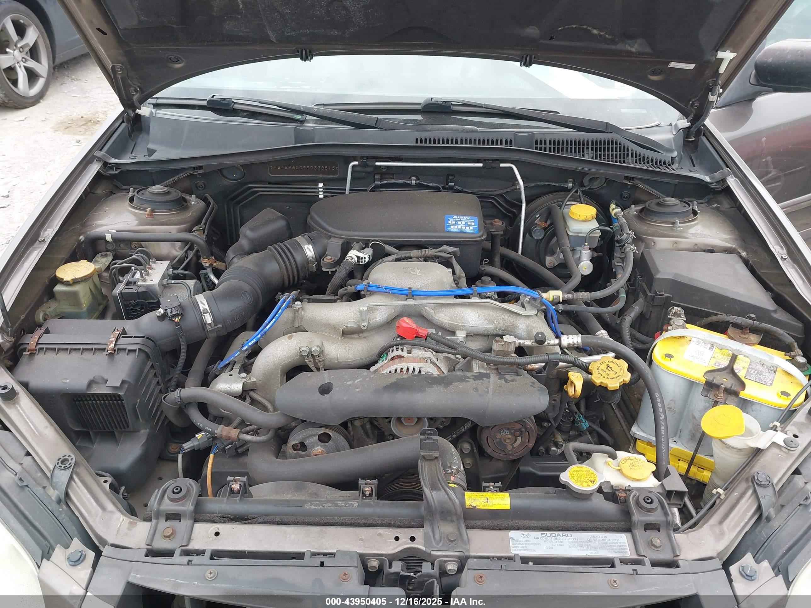 SUBARU OUTBACK image 10
