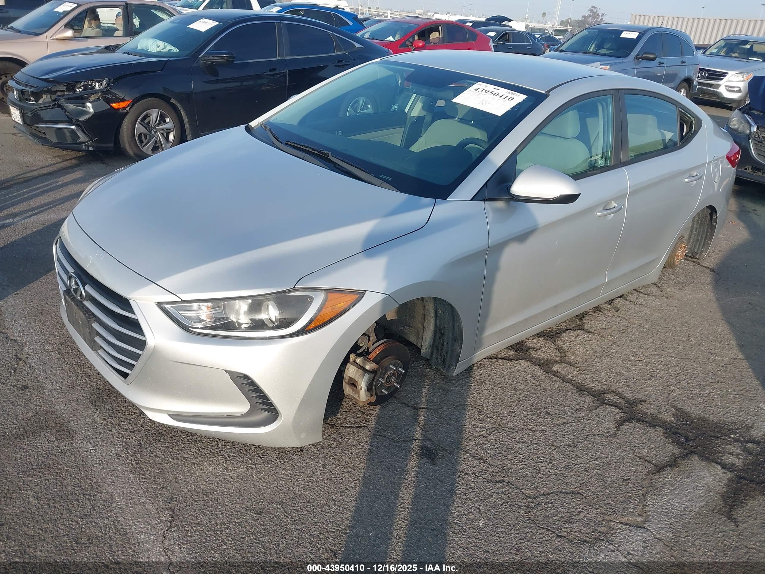 HYUNDAI ELANTRA image 2