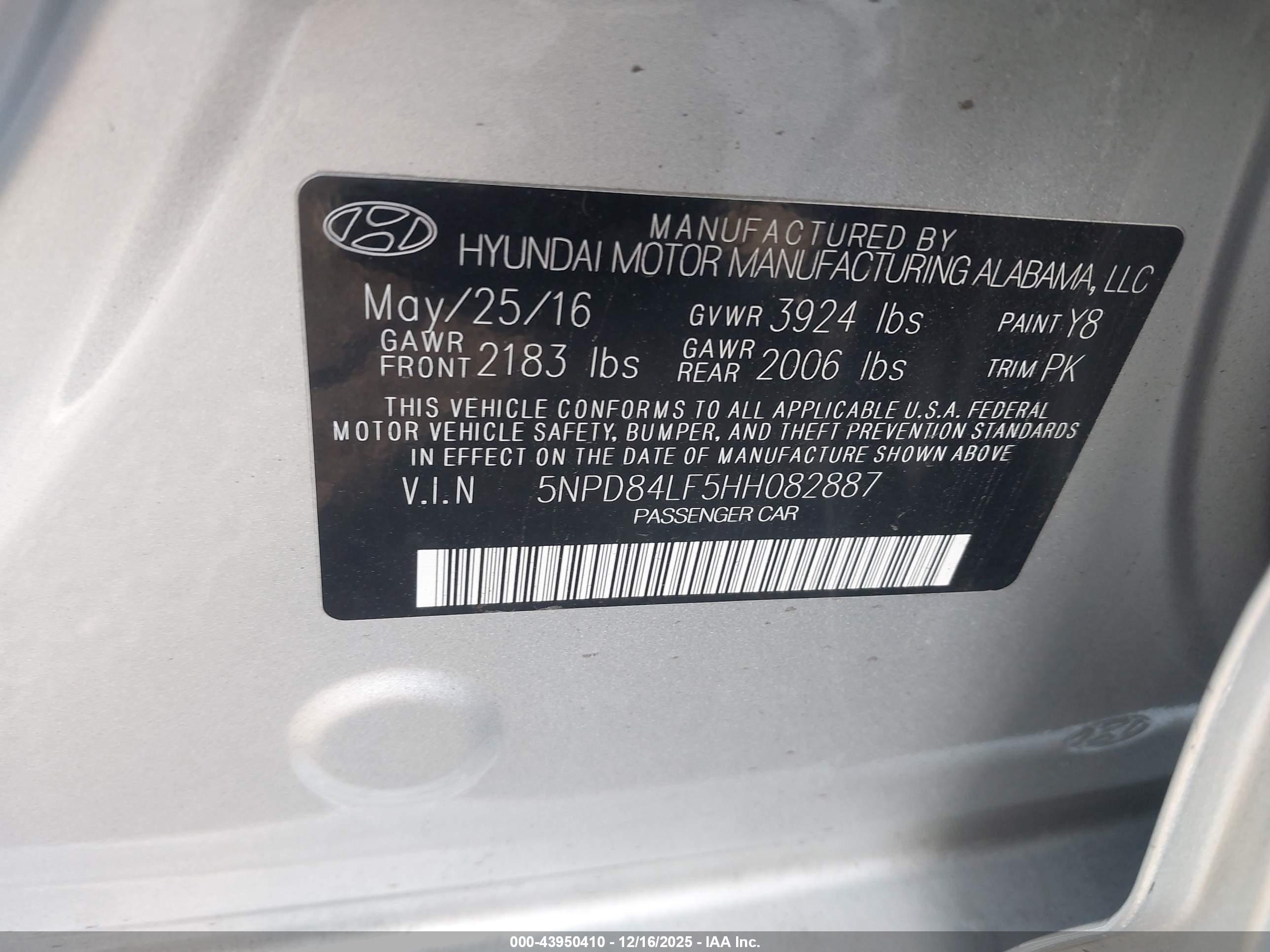 HYUNDAI ELANTRA image 9