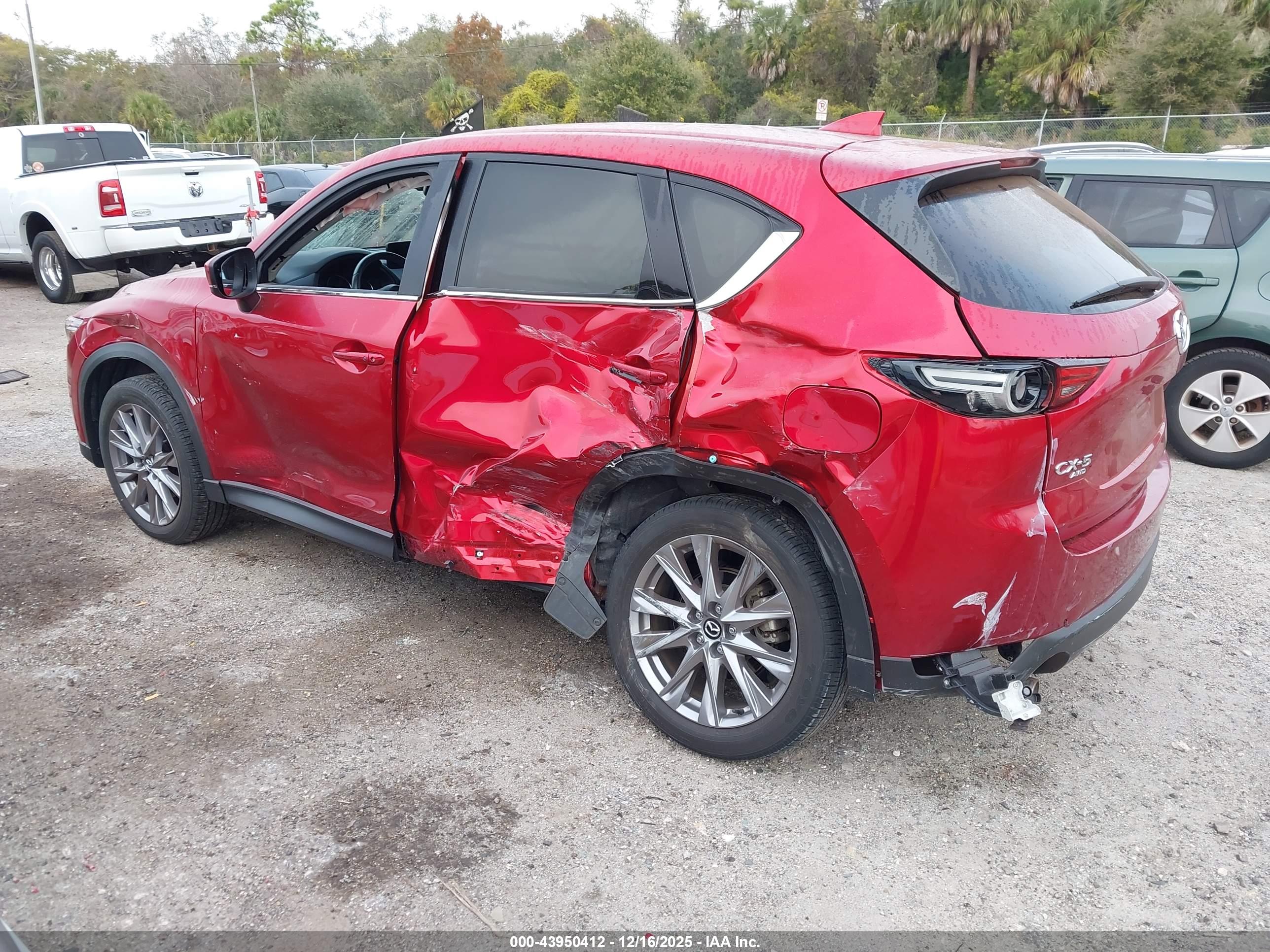 MAZDA CX-5 image 3