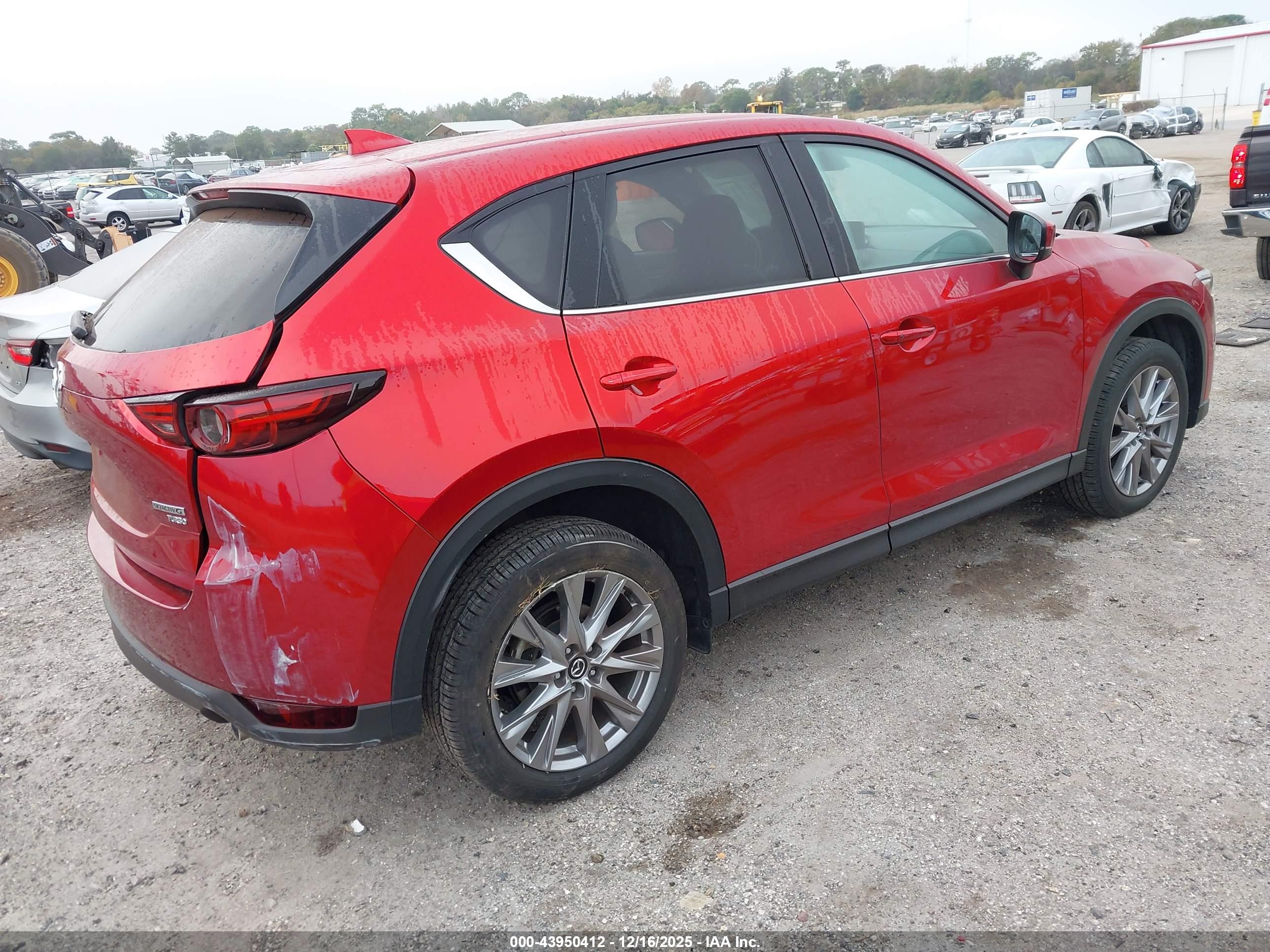 MAZDA CX-5 image 4