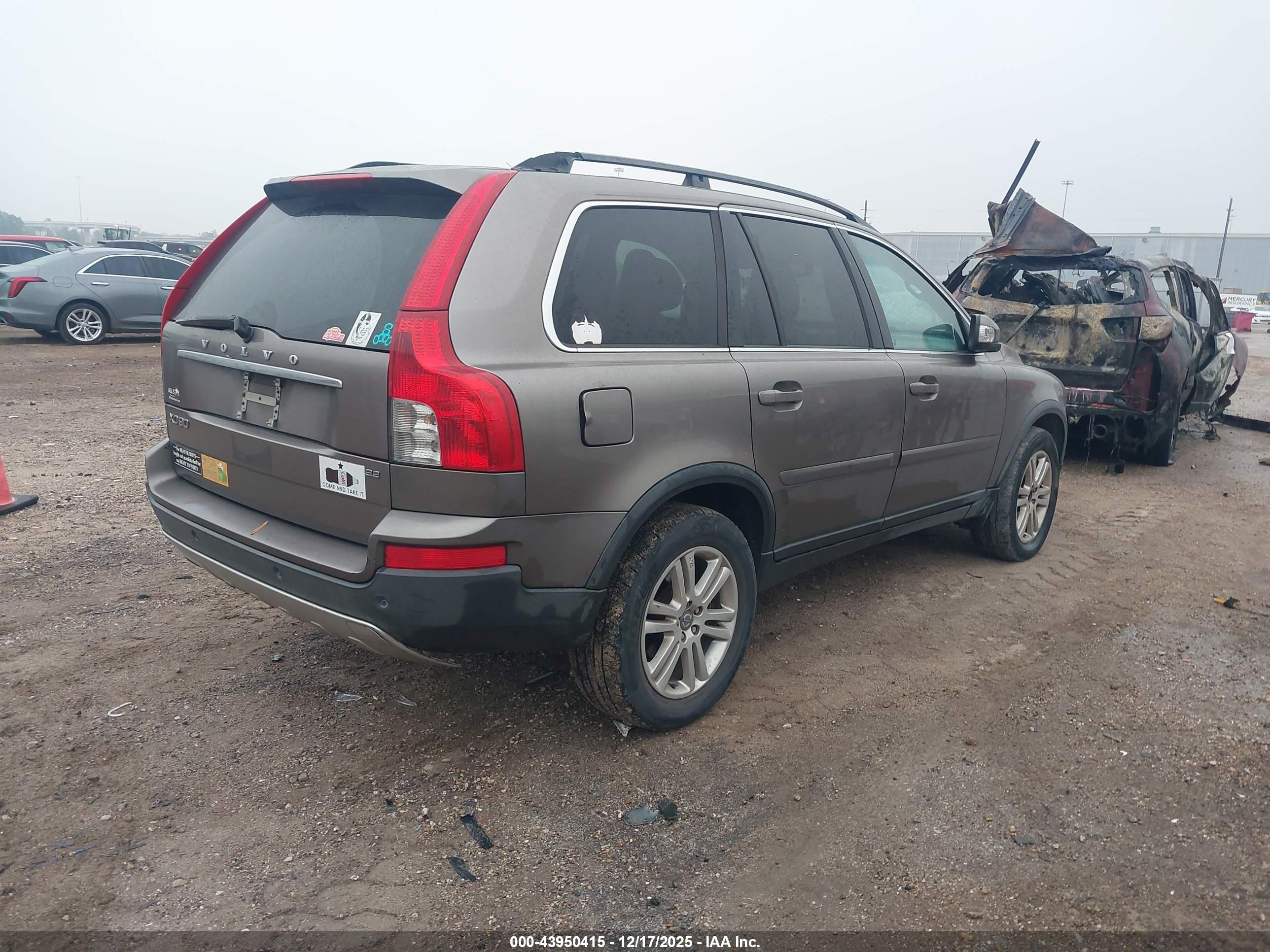 VOLVO XC90 image 4