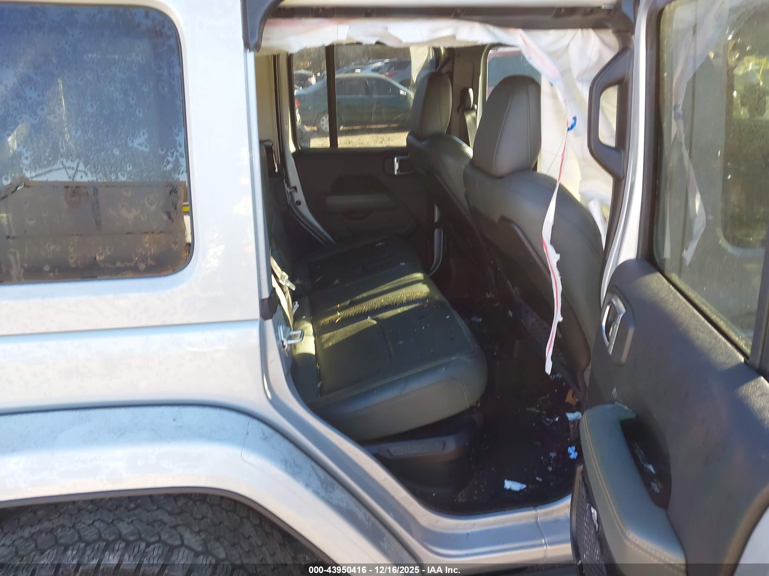 JEEP WRANGLER image 8