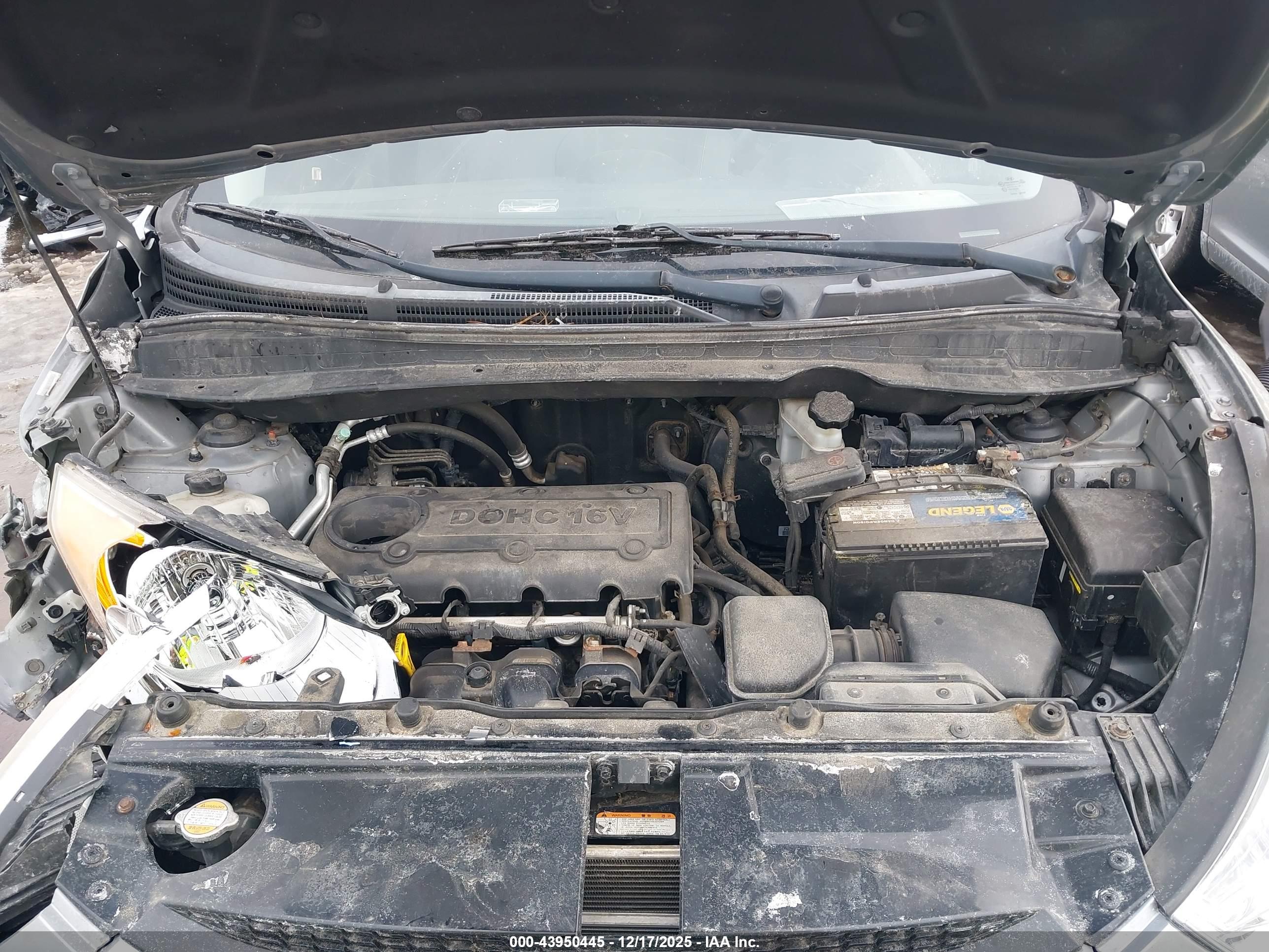HYUNDAI TUCSON image 10