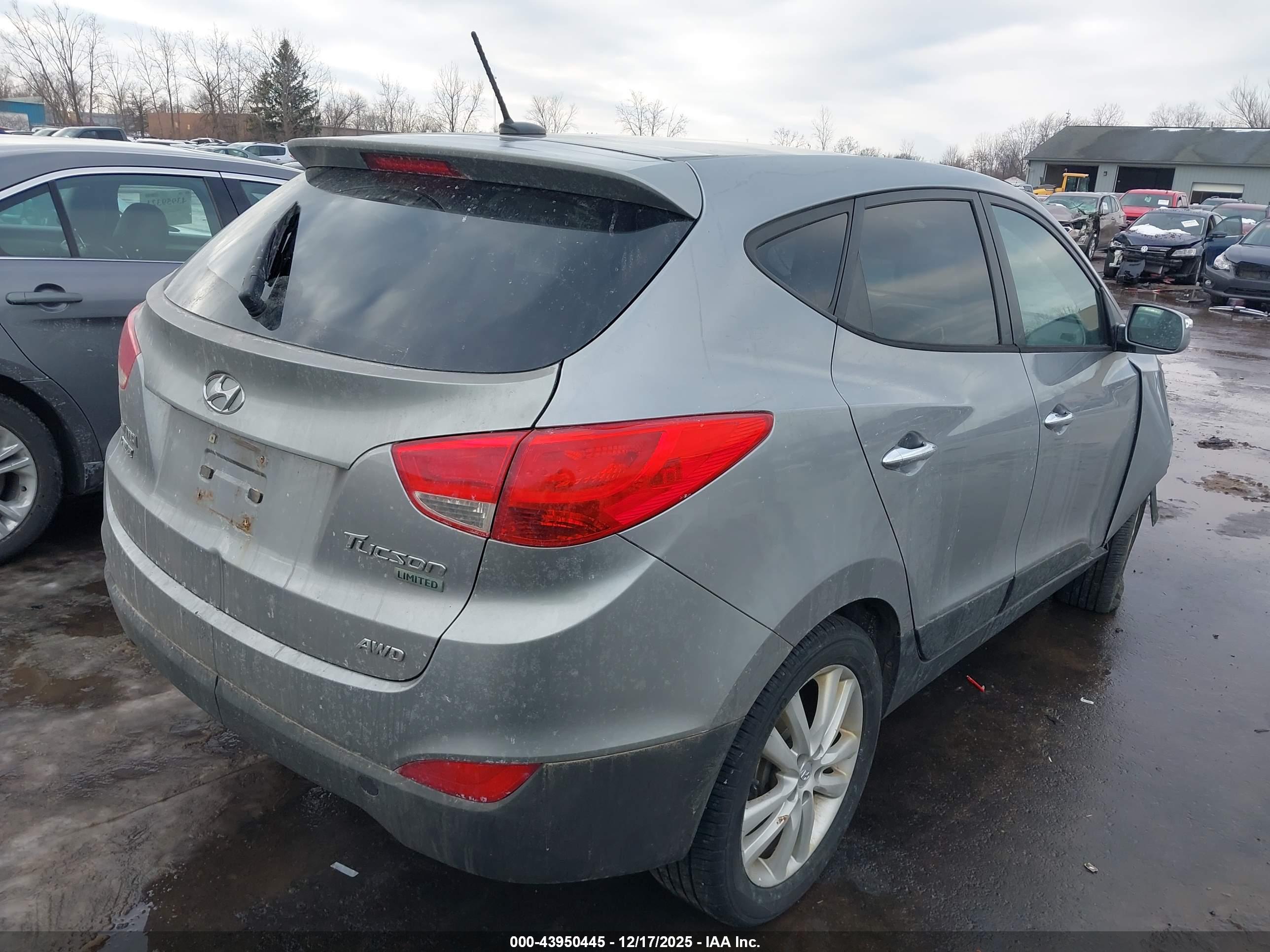 HYUNDAI TUCSON image 4