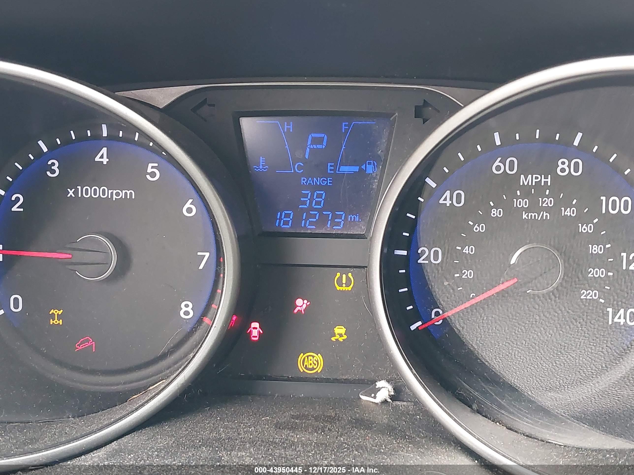 HYUNDAI TUCSON image 7