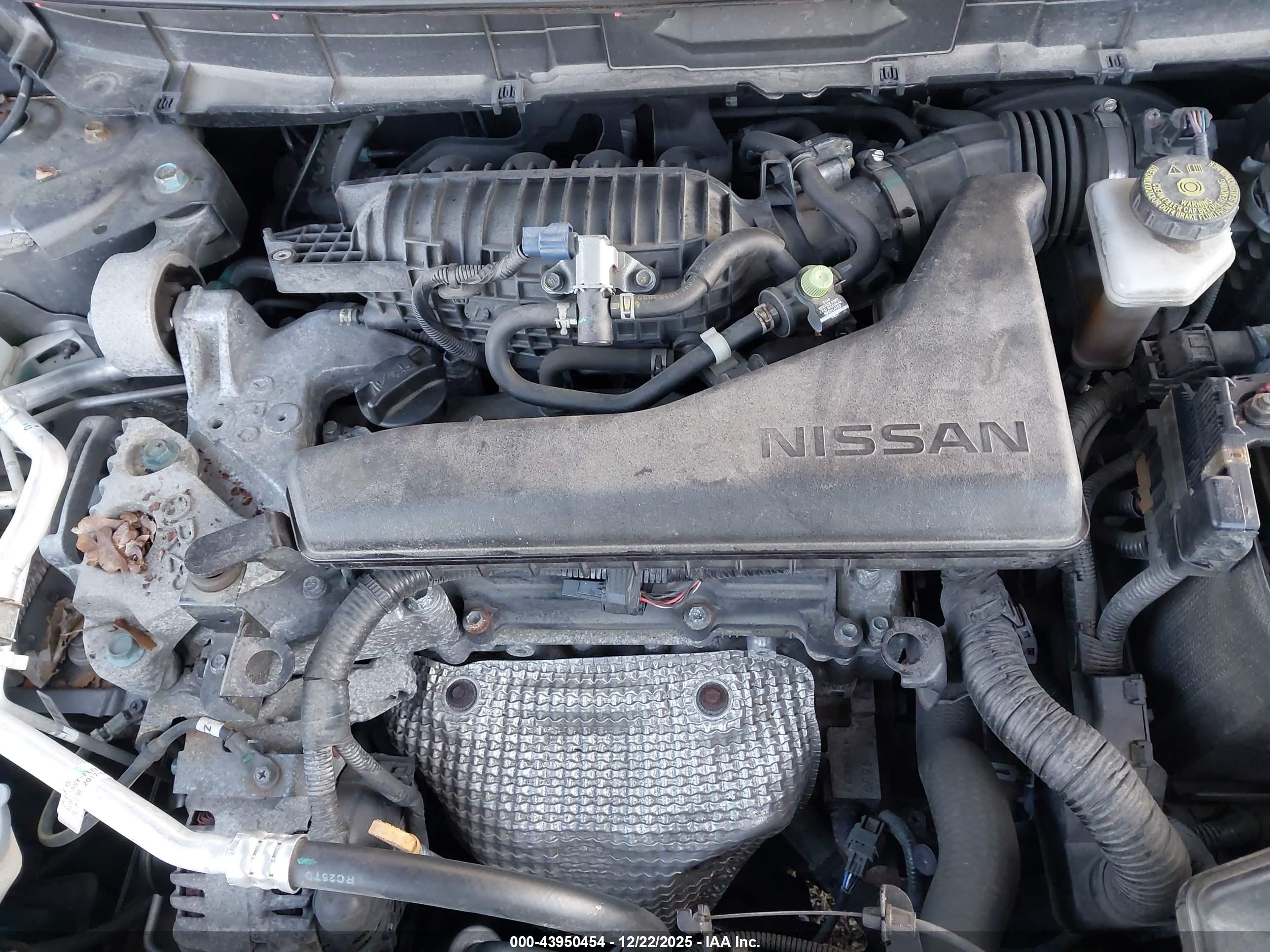 NISSAN ROGUE image 10