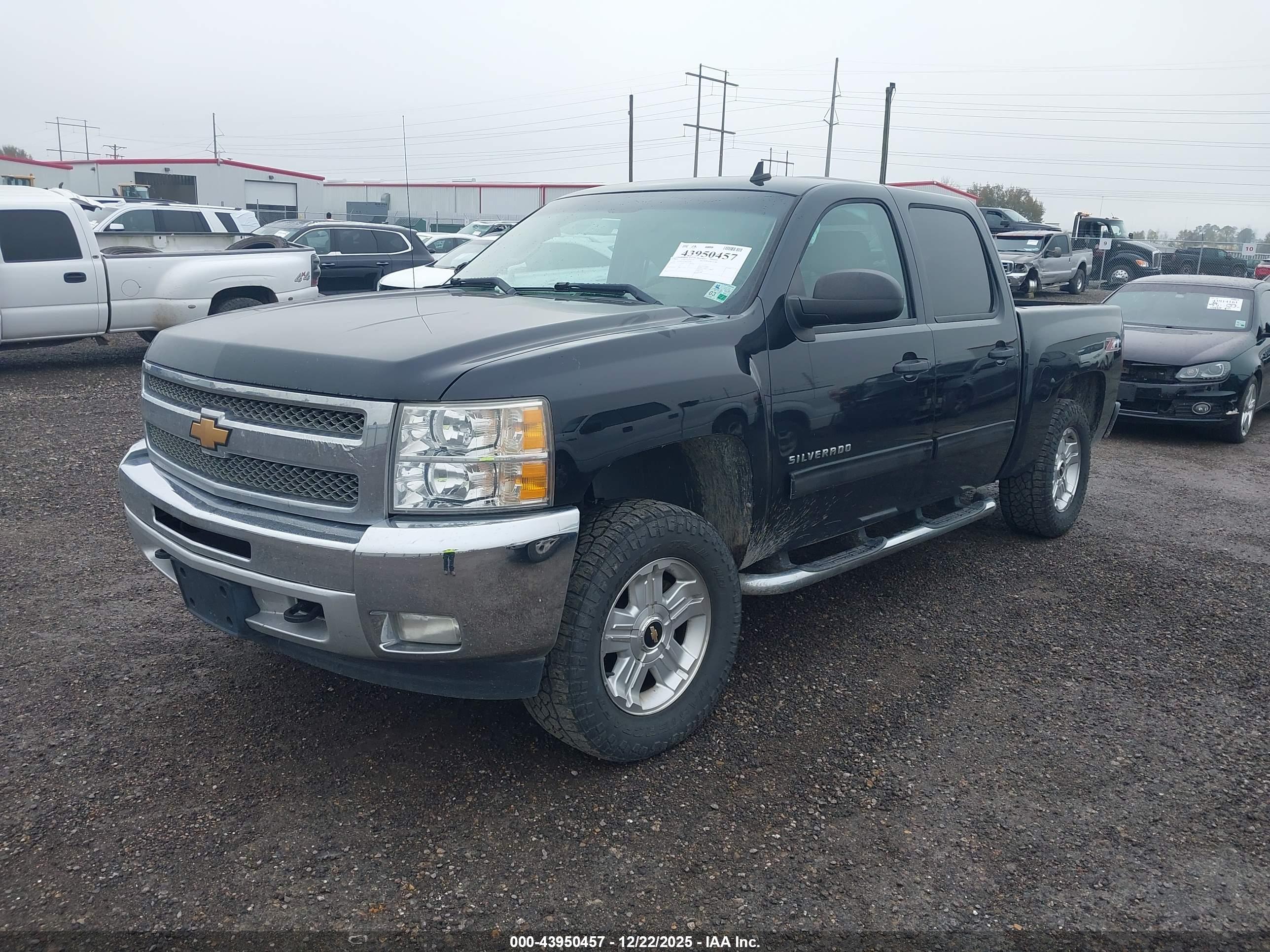CHEVROLET SILVERADO image 2