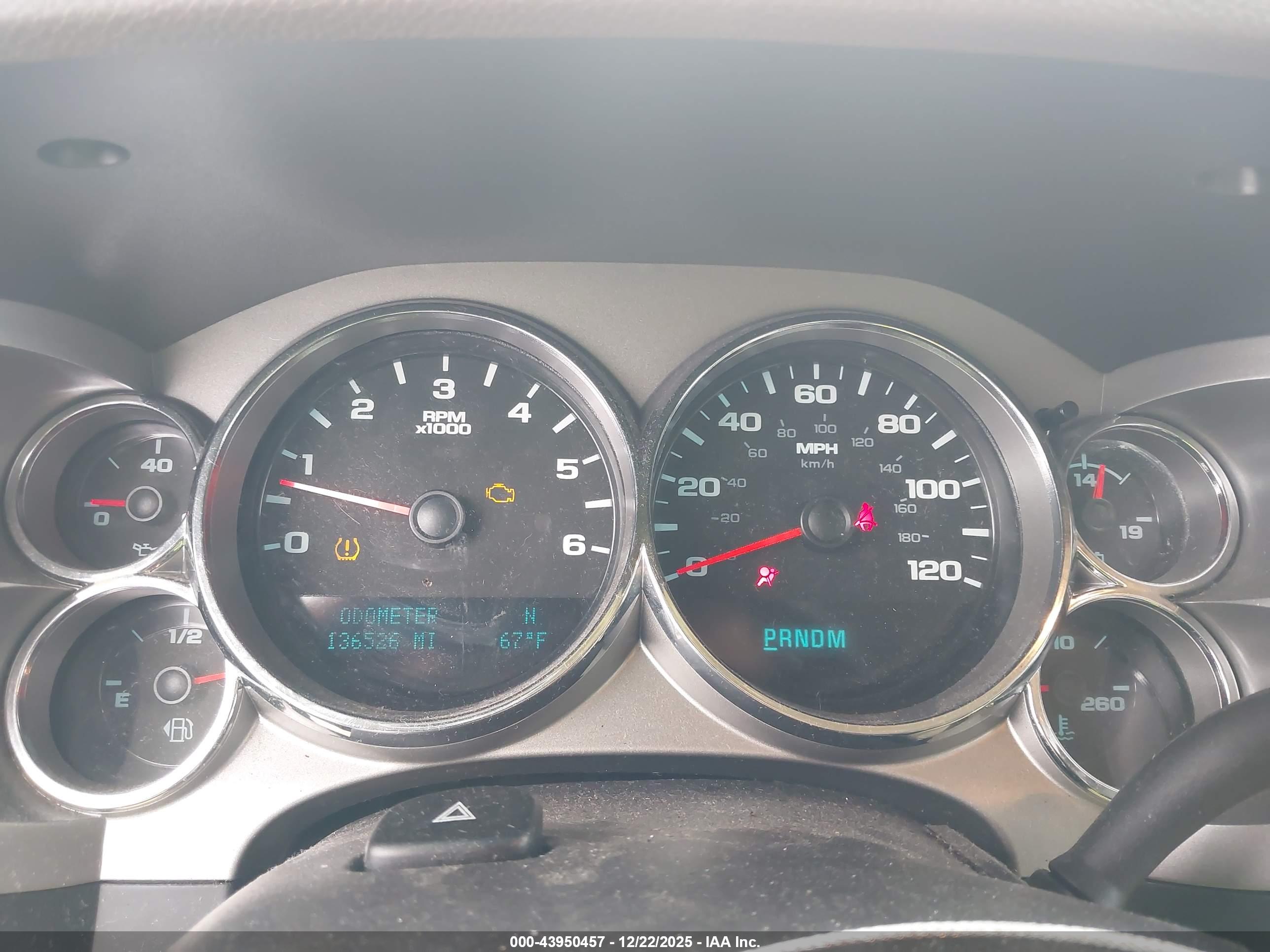 CHEVROLET SILVERADO image 7
