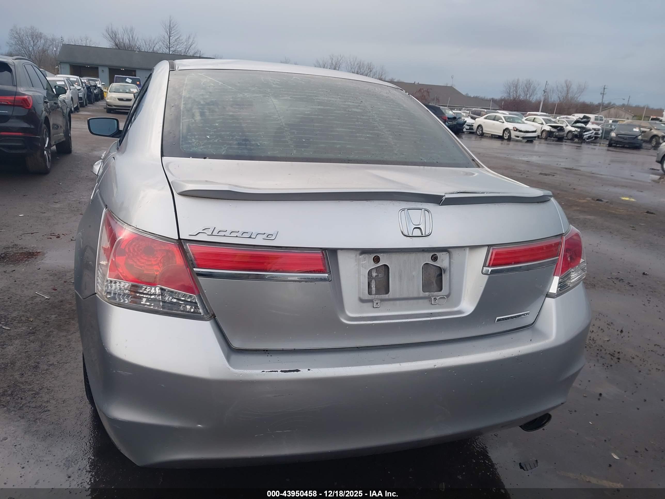 HONDA ACCORD image 6