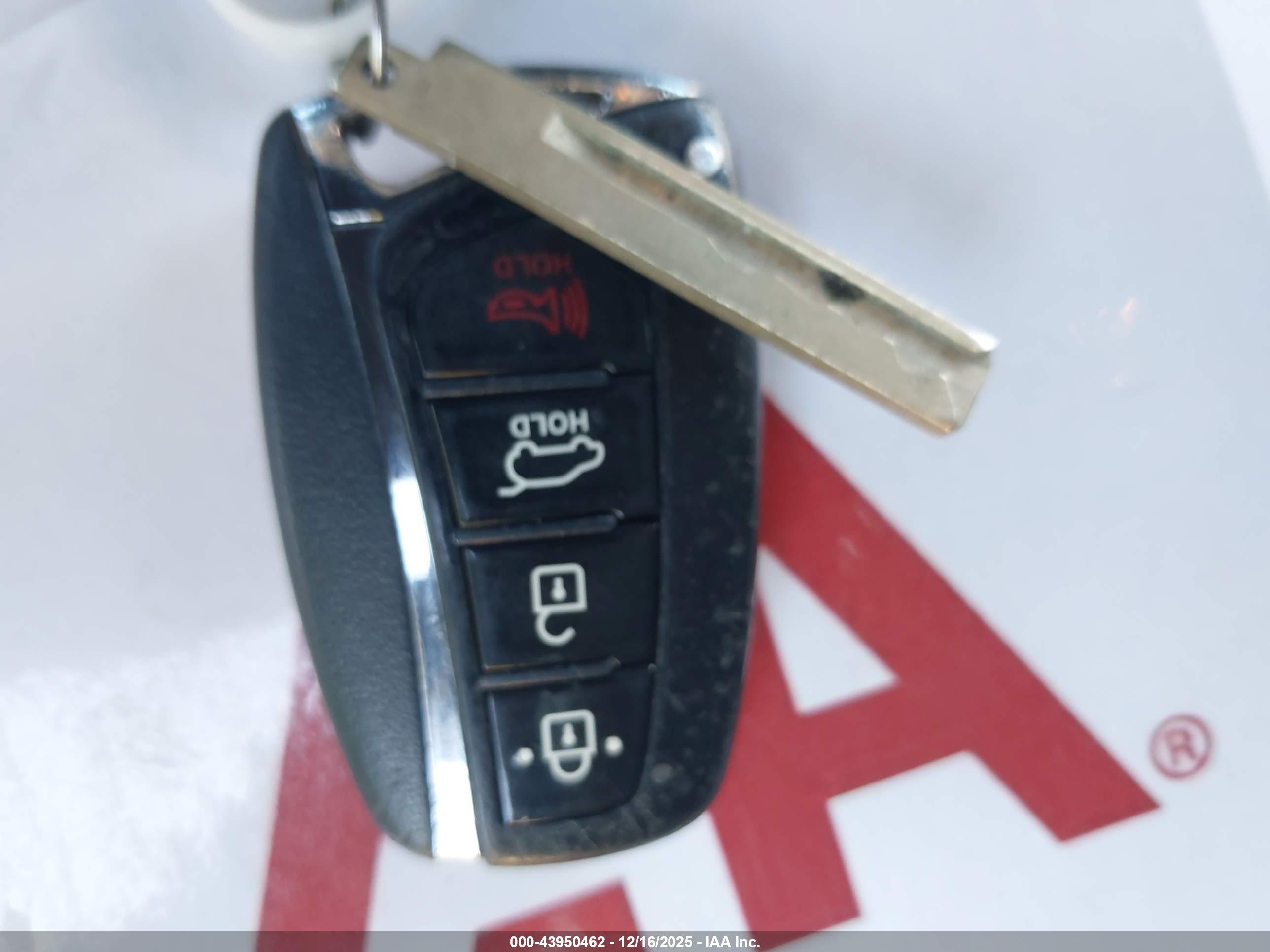 HYUNDAI SANTA image 11