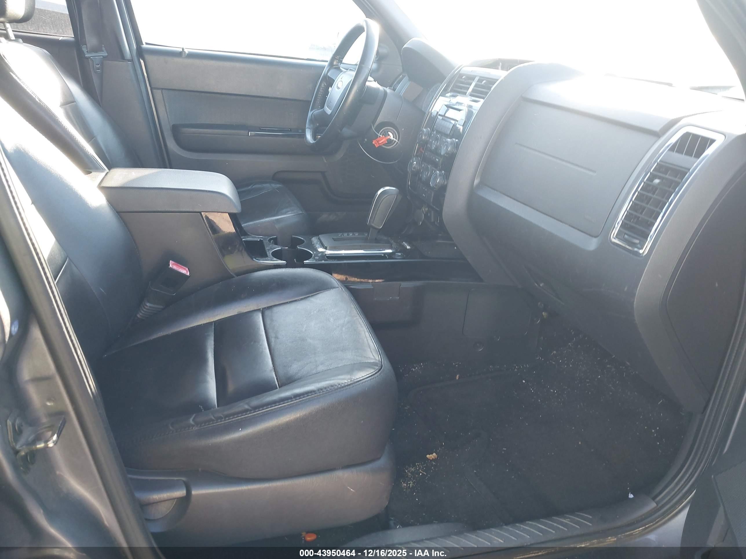 FORD ESCAPE image 5