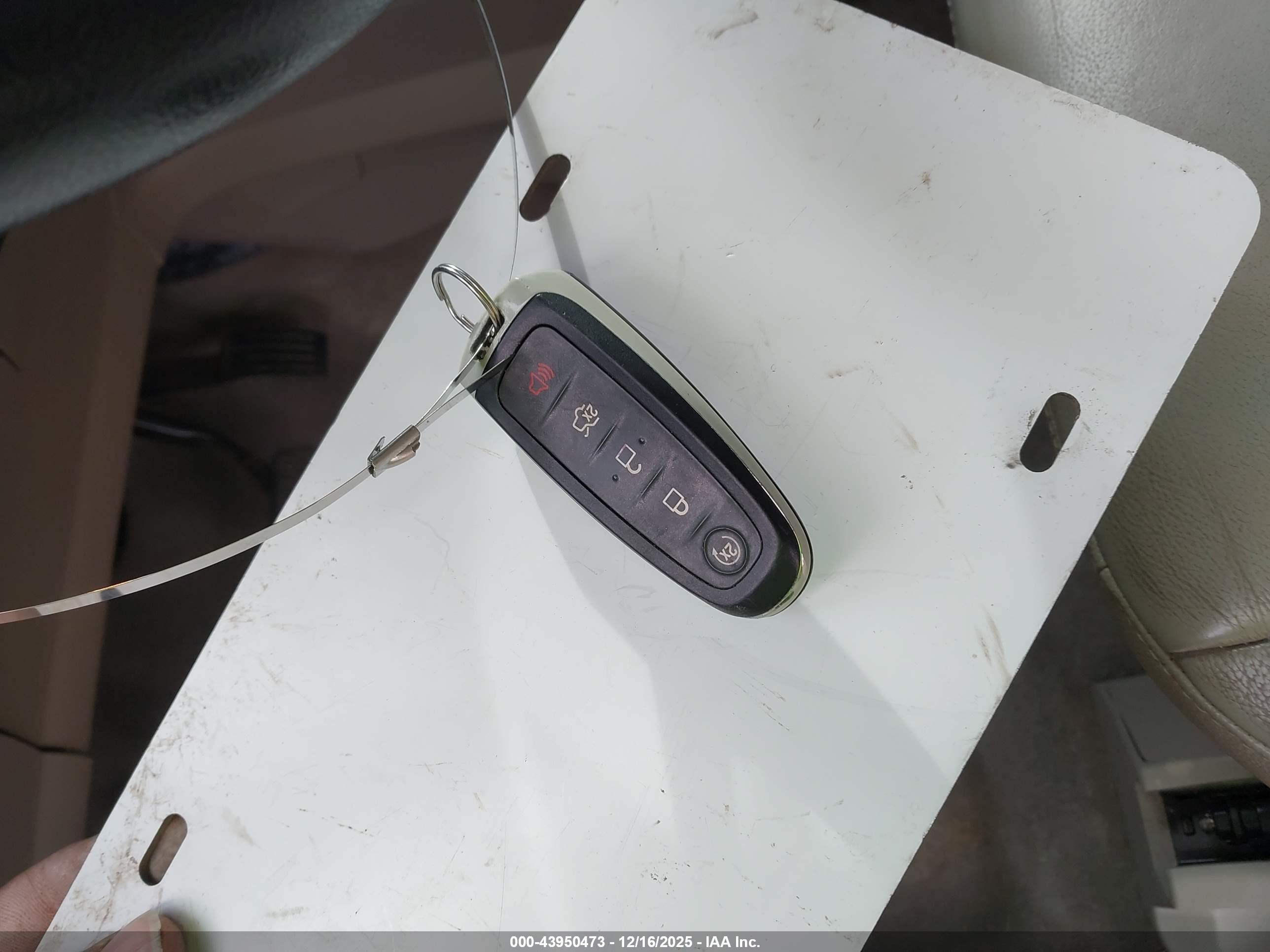 FORD ESCAPE image 11