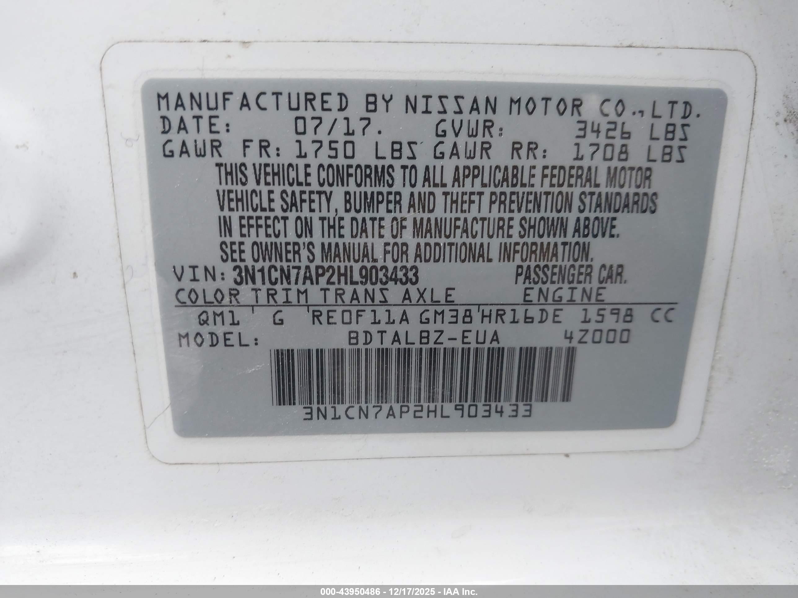 NISSAN VERSA image 9