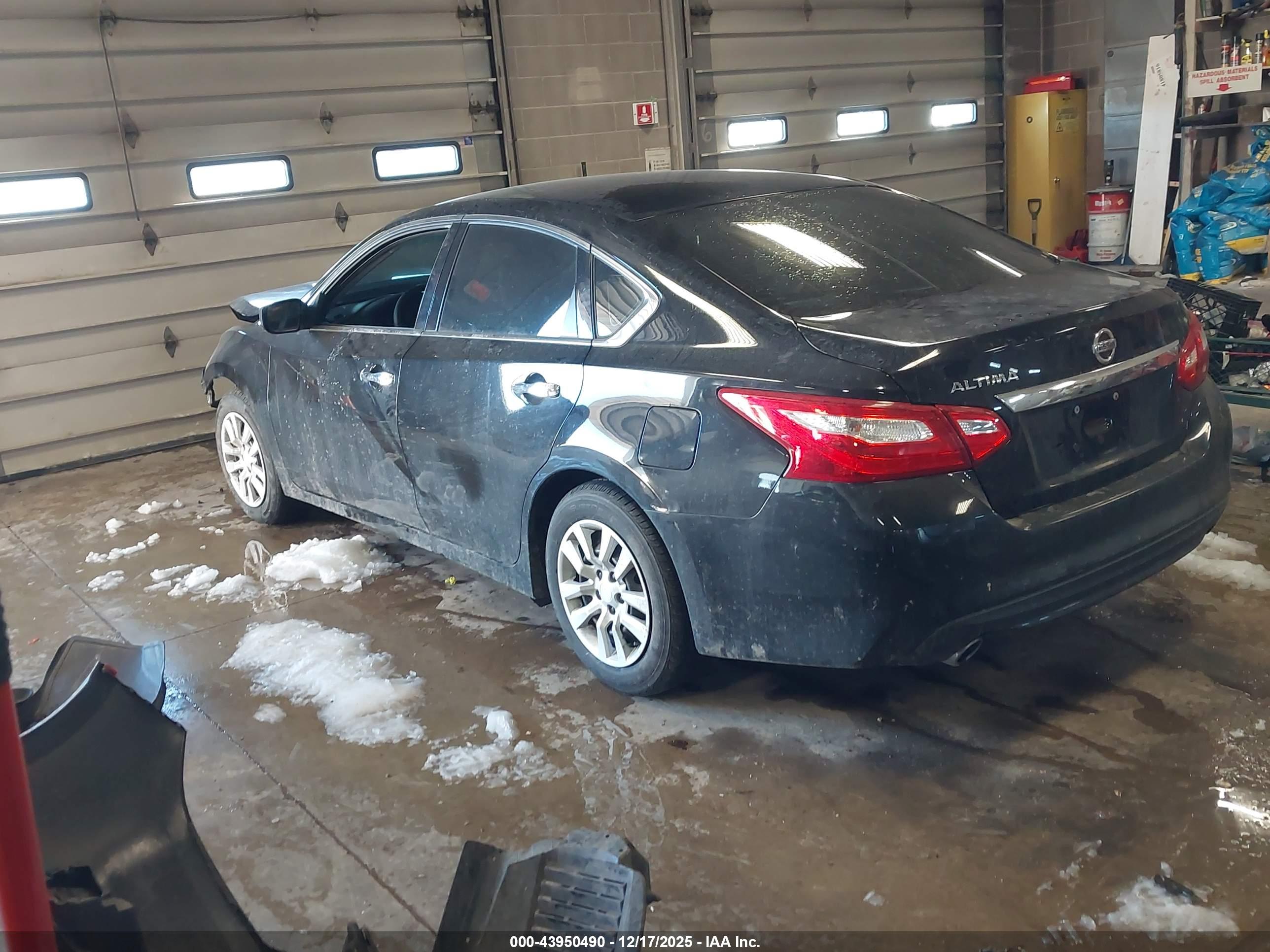 NISSAN ALTIMA image 3