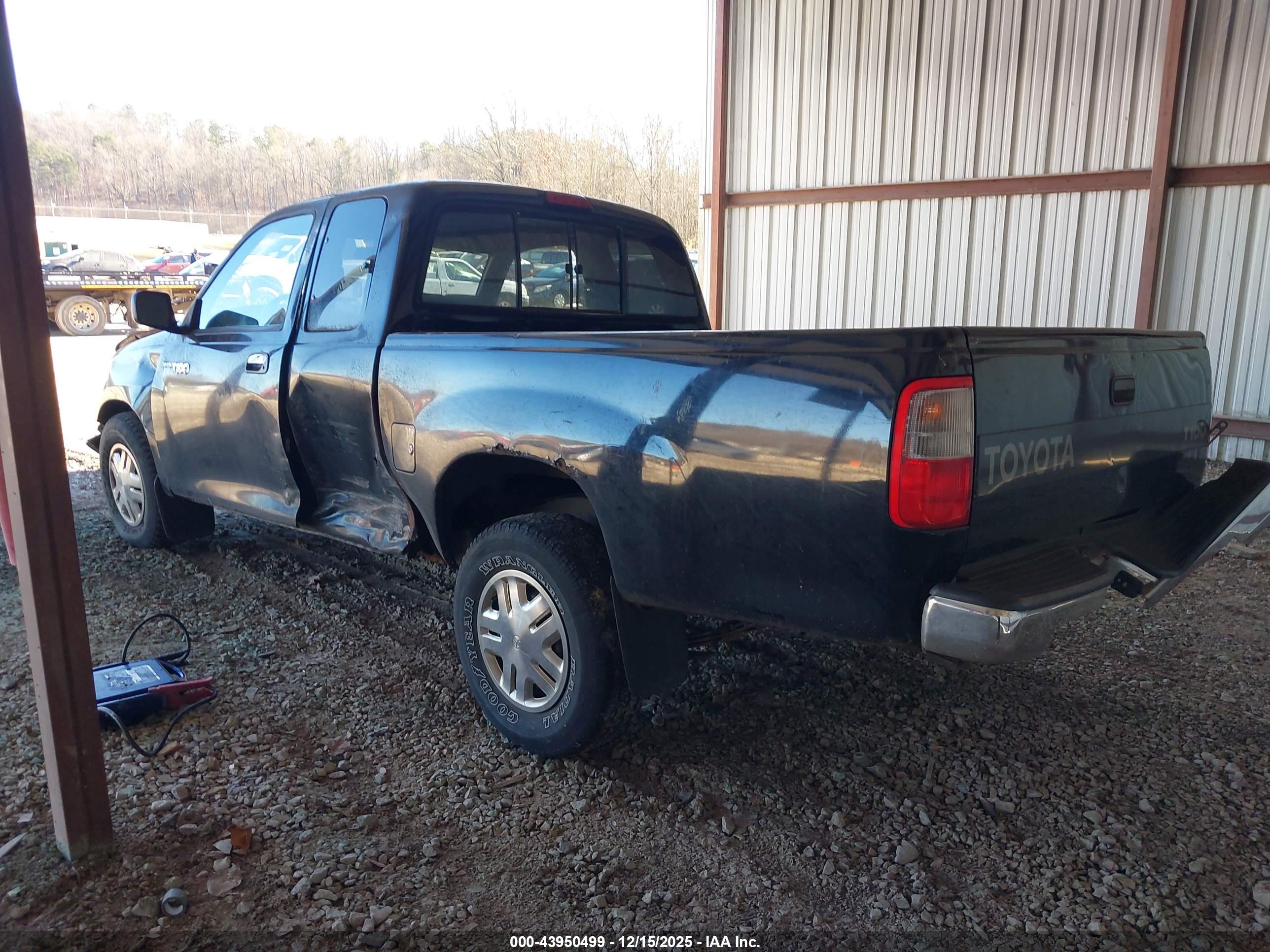 TOYOTA T100 image 3