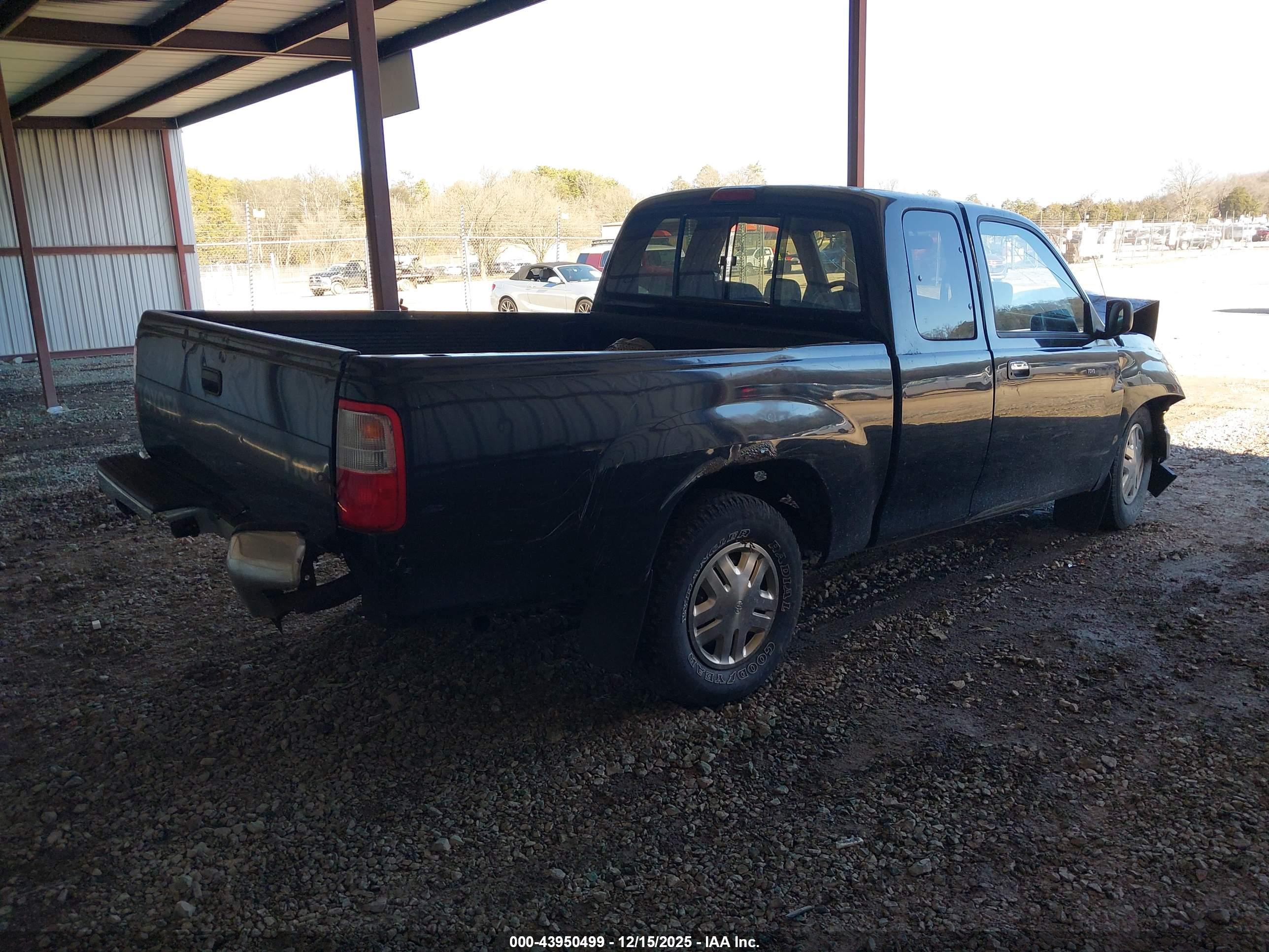 TOYOTA T100 image 4