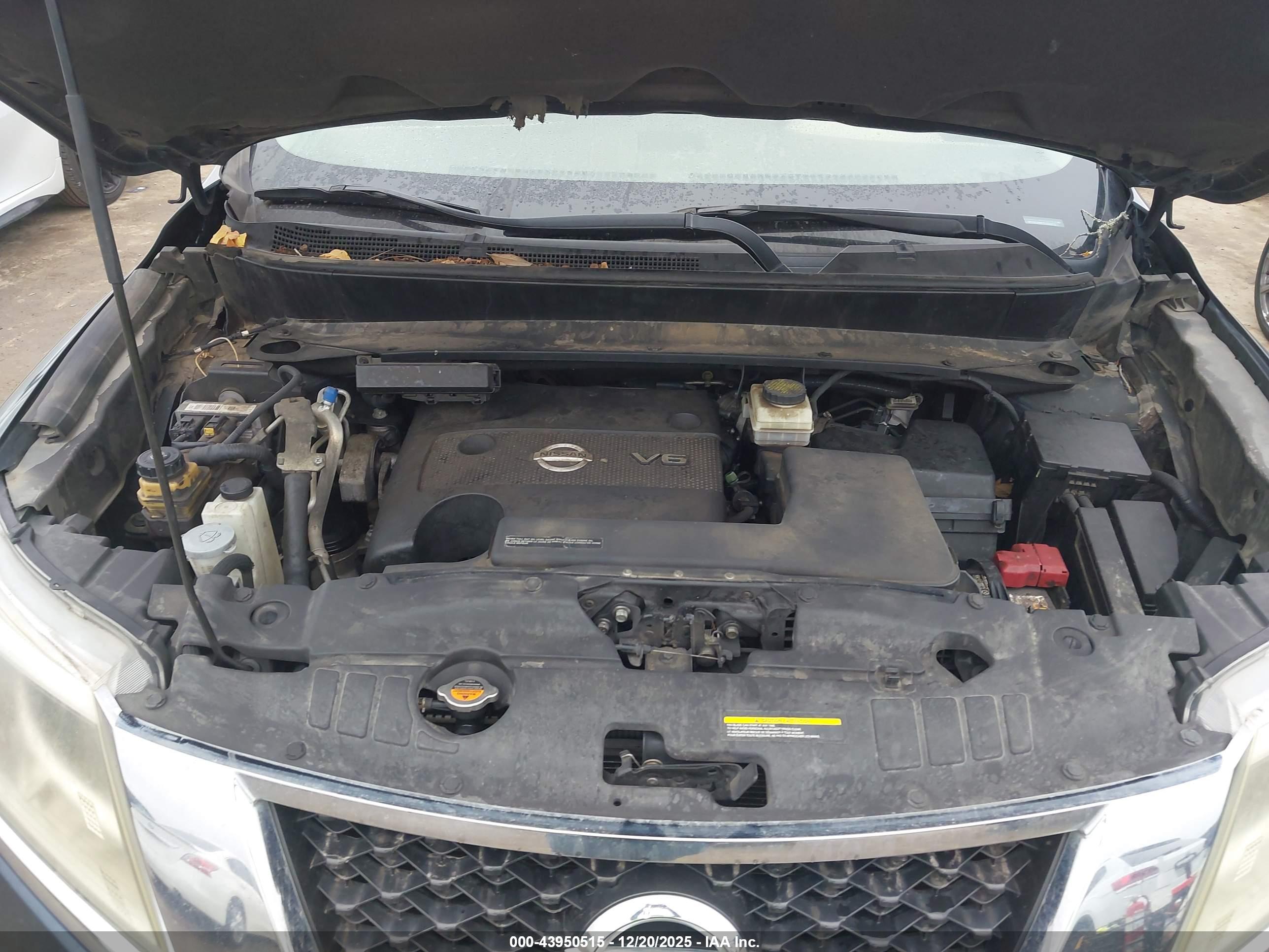 NISSAN PATHFINDER image 10
