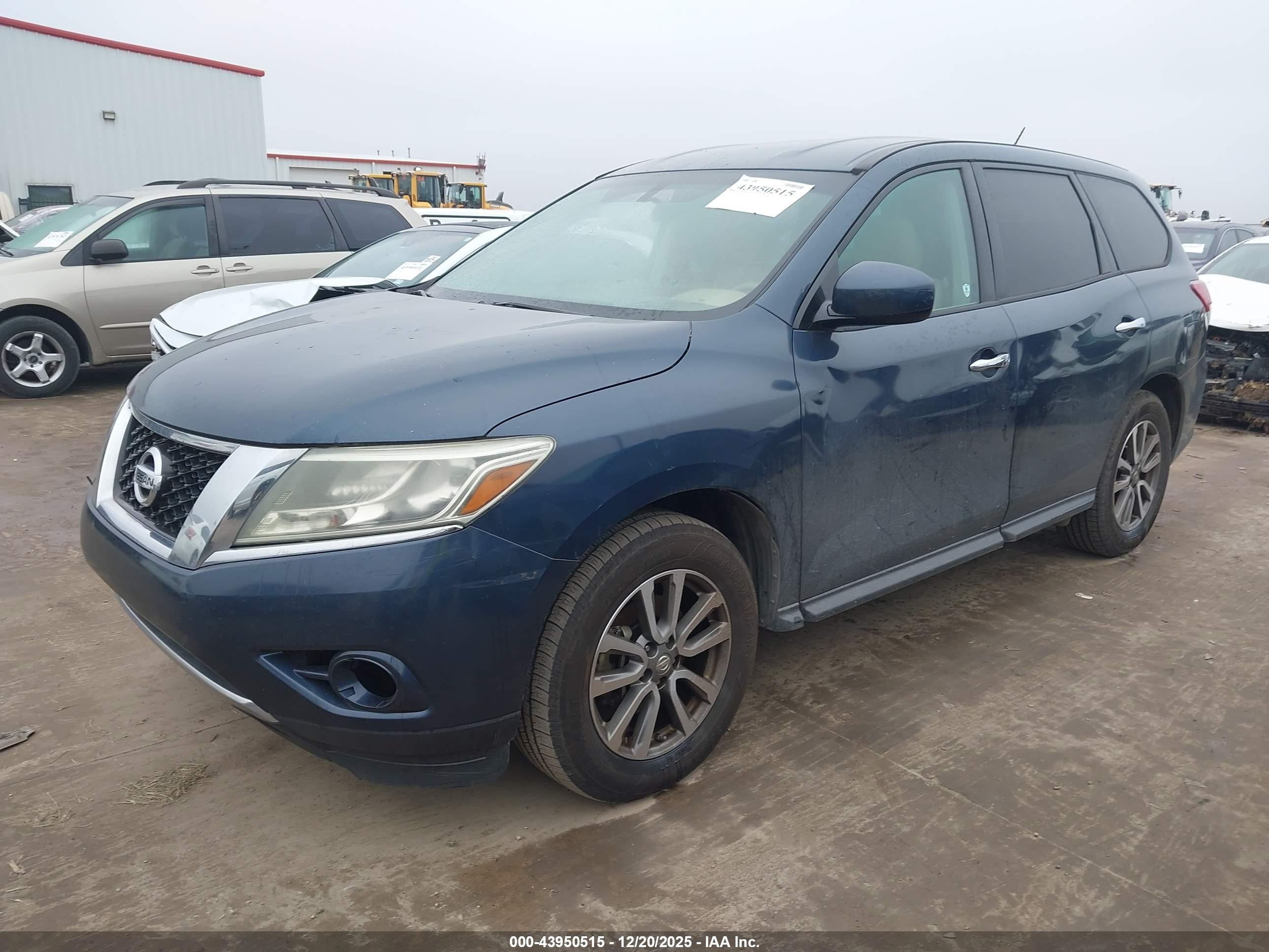 NISSAN PATHFINDER image 2
