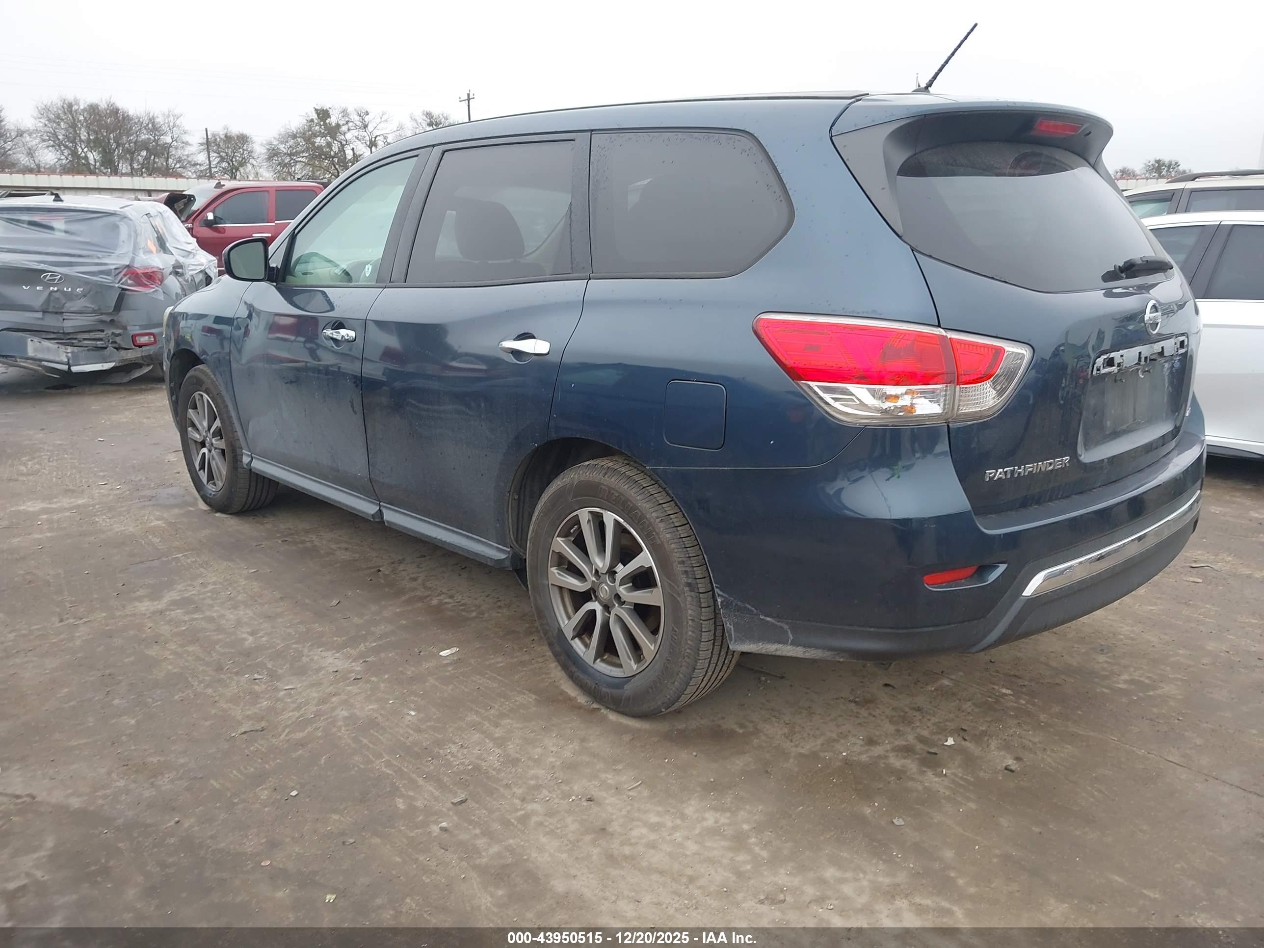 NISSAN PATHFINDER image 3