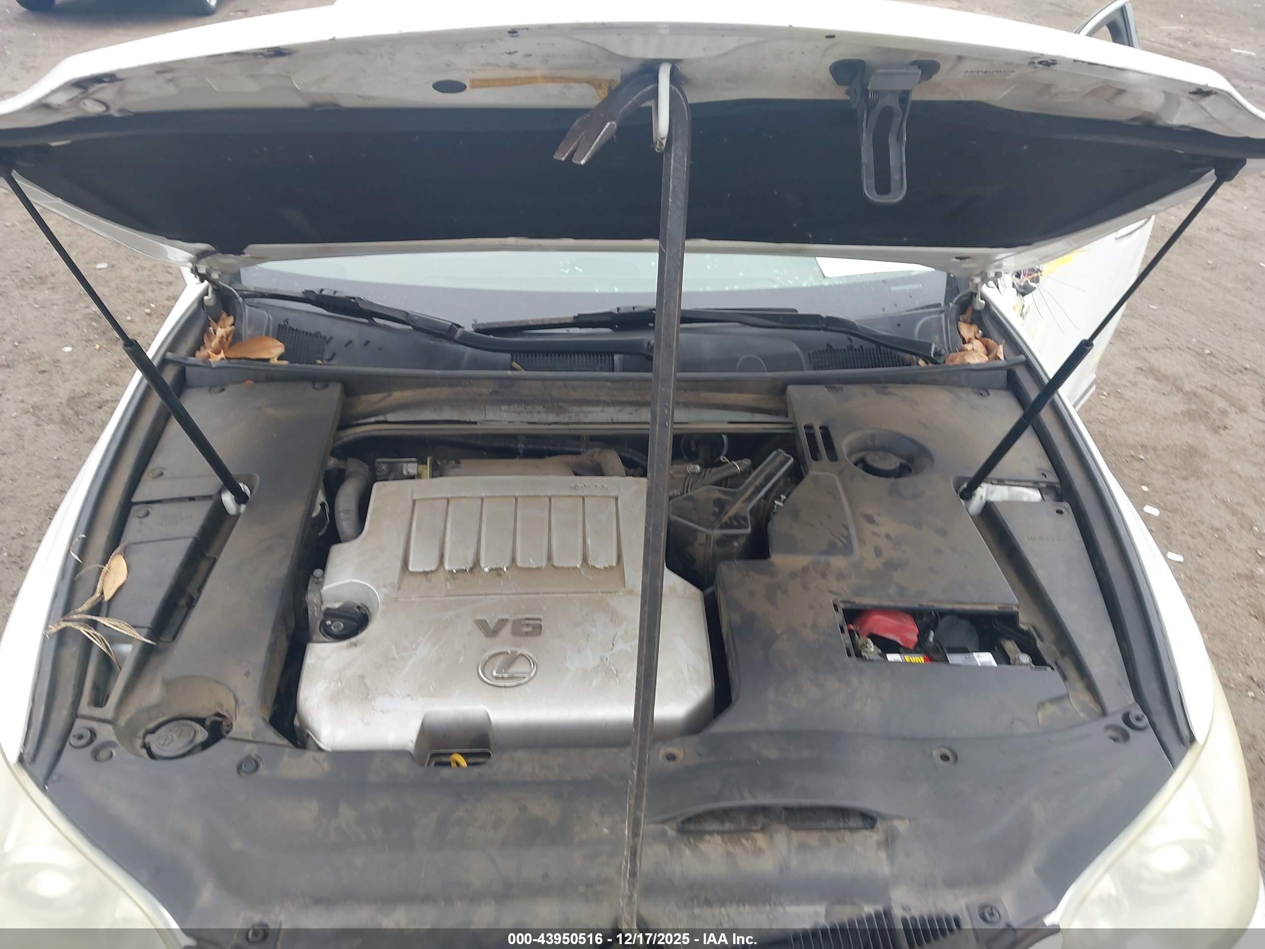 LEXUS ES image 10