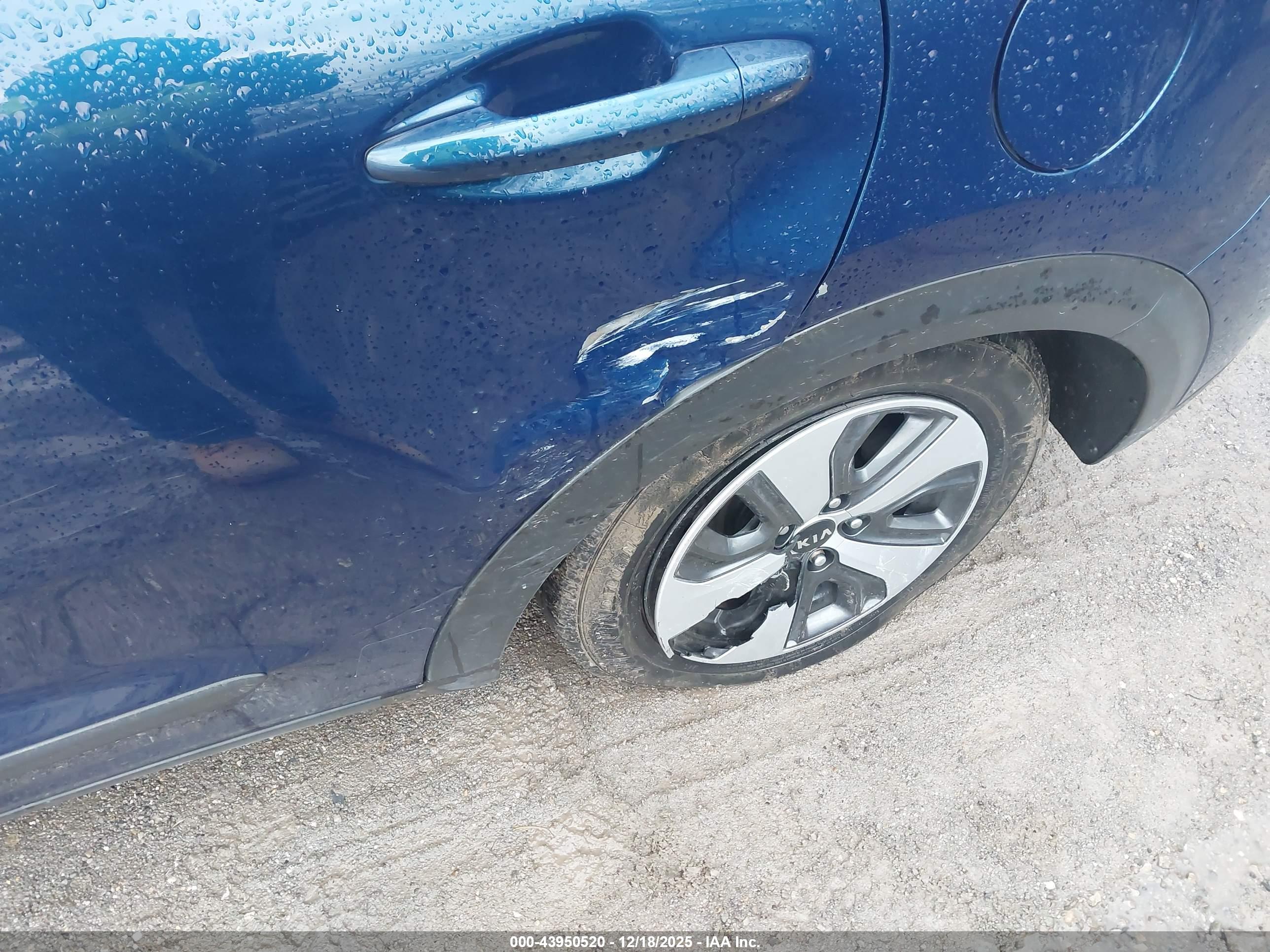 KIA NIRO image 6
