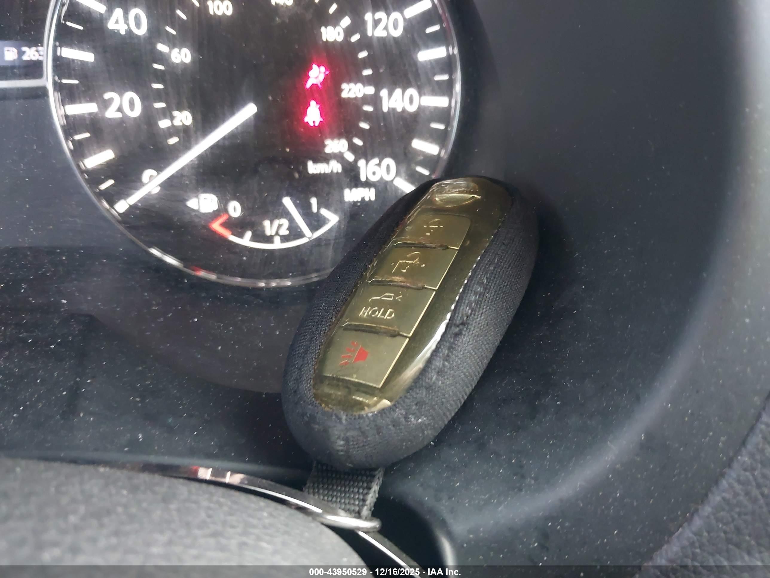 NISSAN ALTIMA image 11