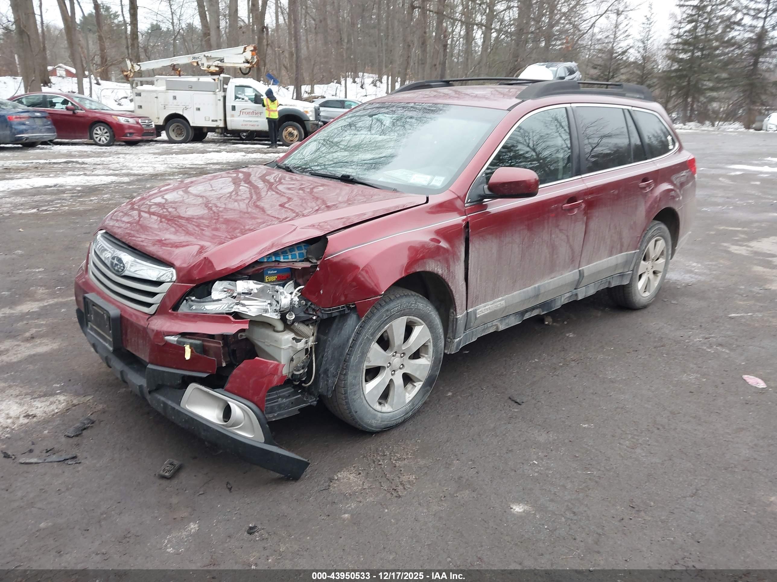 SUBARU OUTBACK image 2