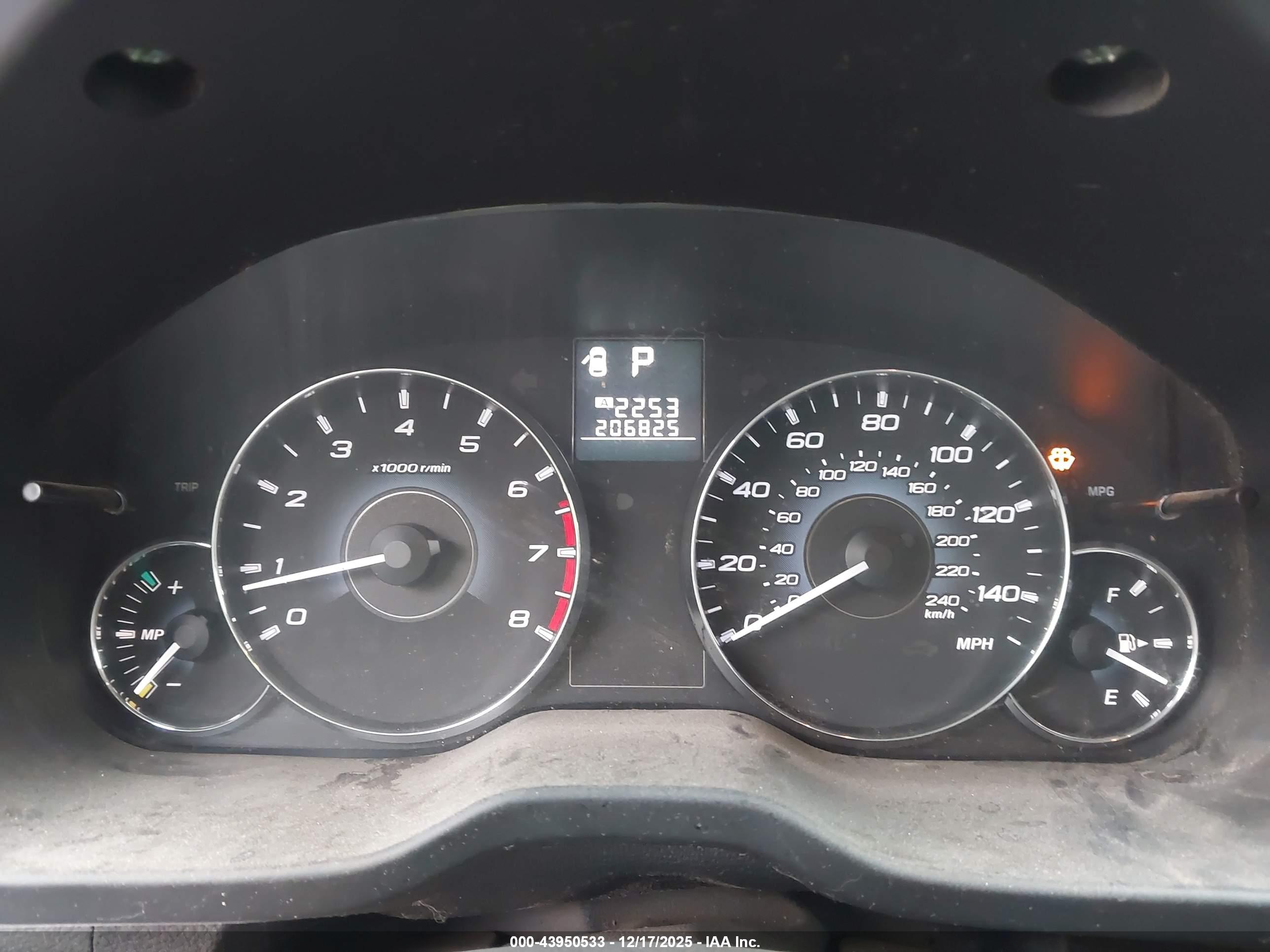 SUBARU OUTBACK image 7