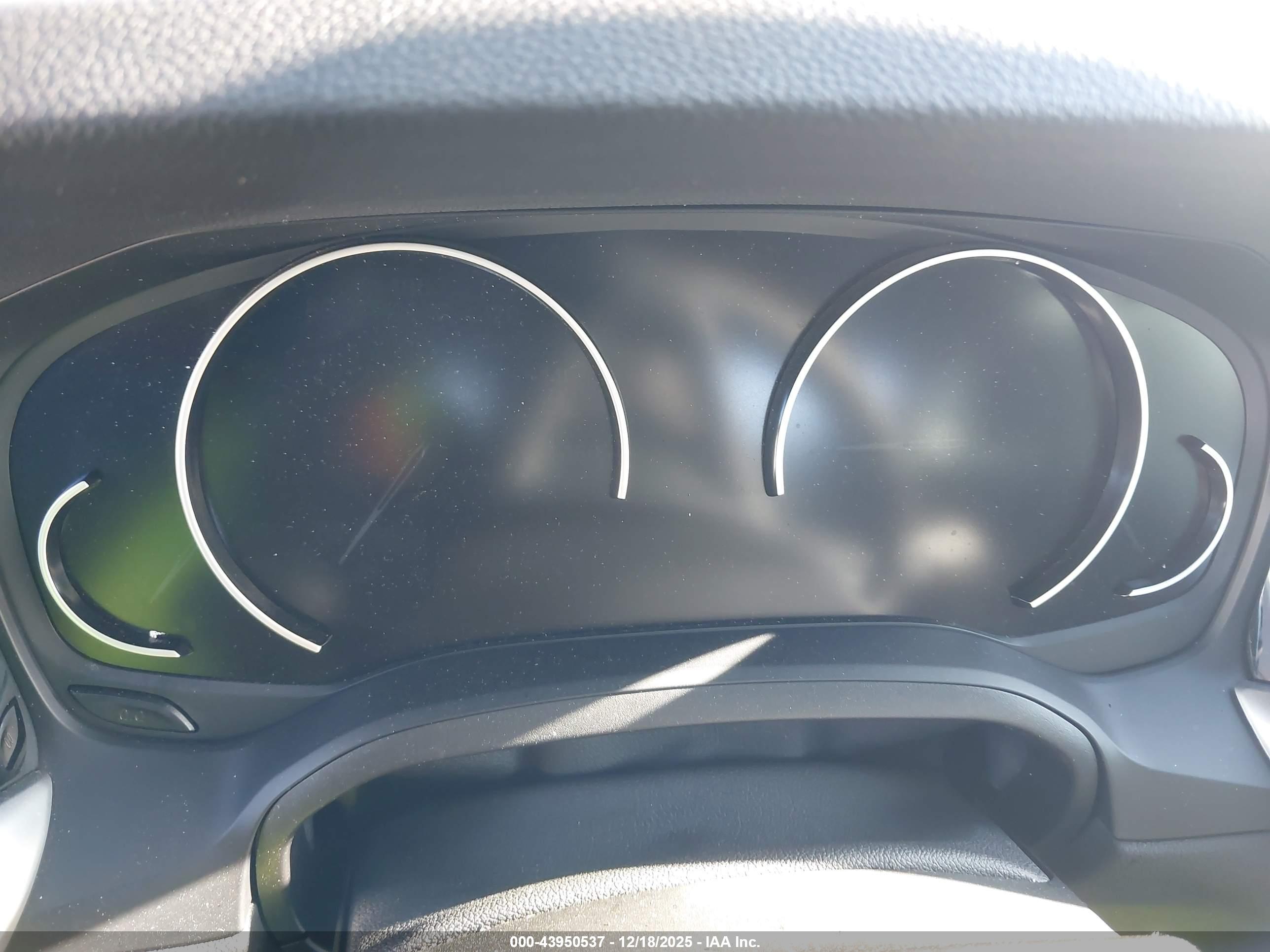 BMW 330I image 7