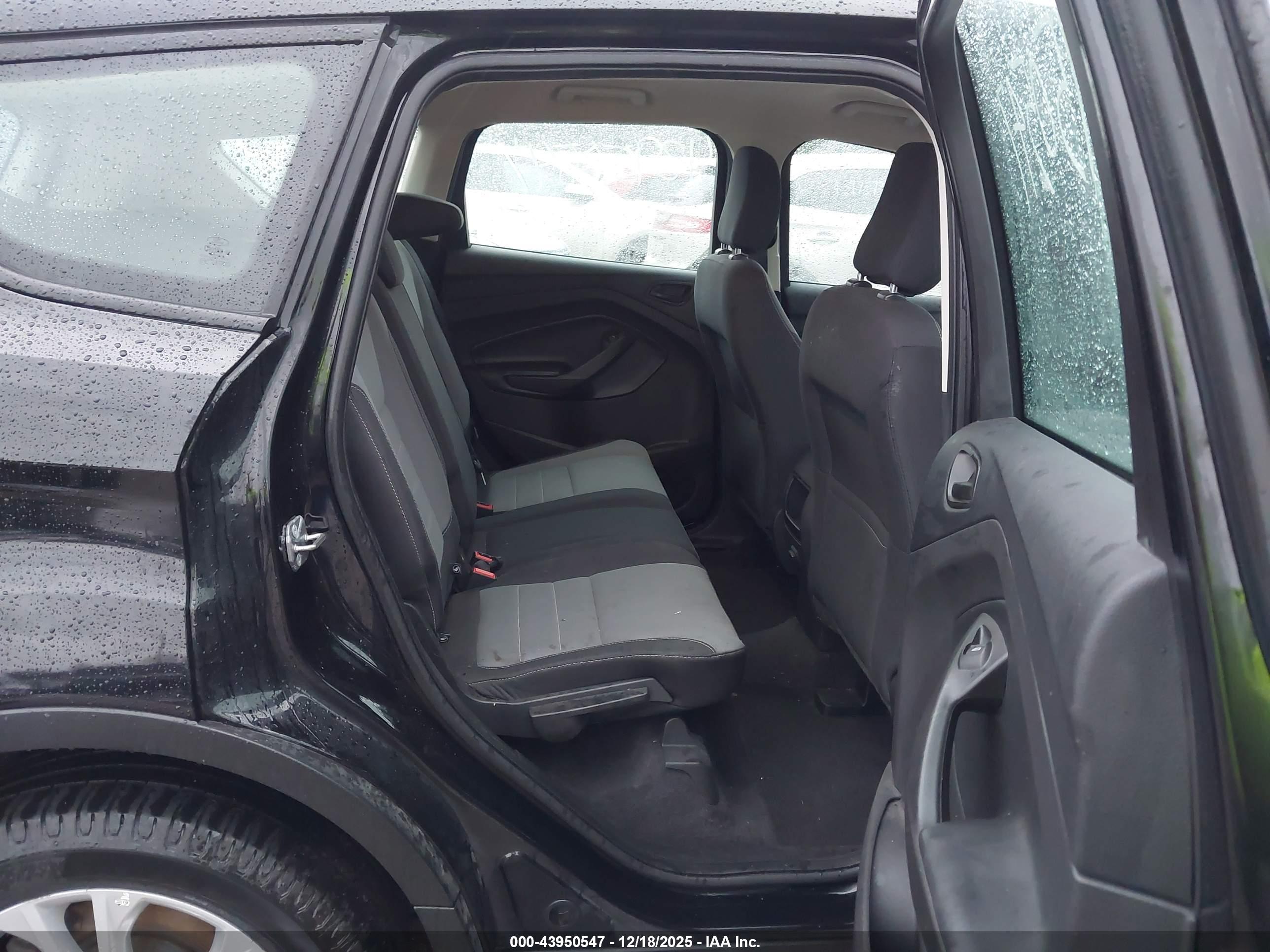 FORD ESCAPE image 8