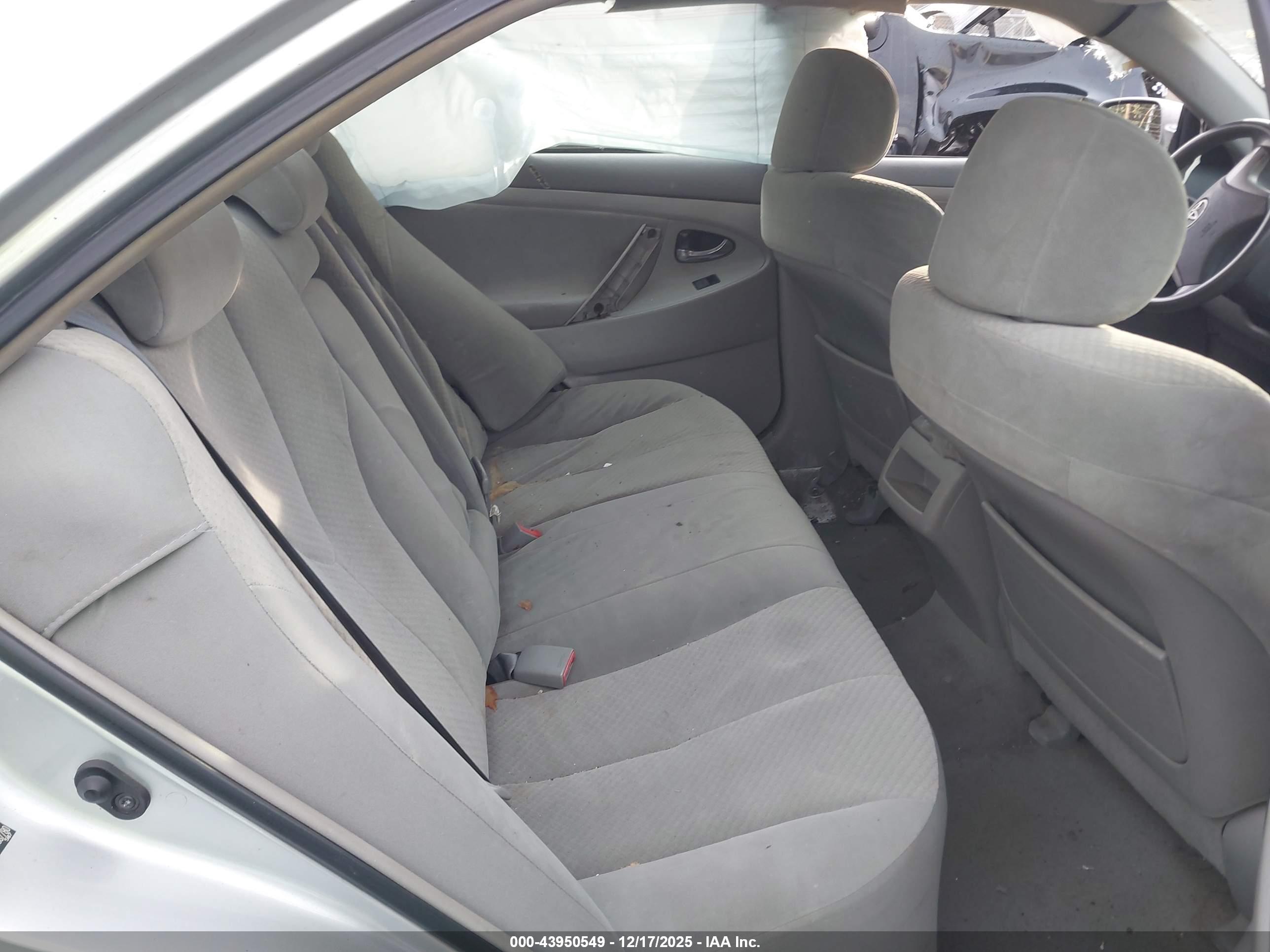 TOYOTA CAMRY image 8